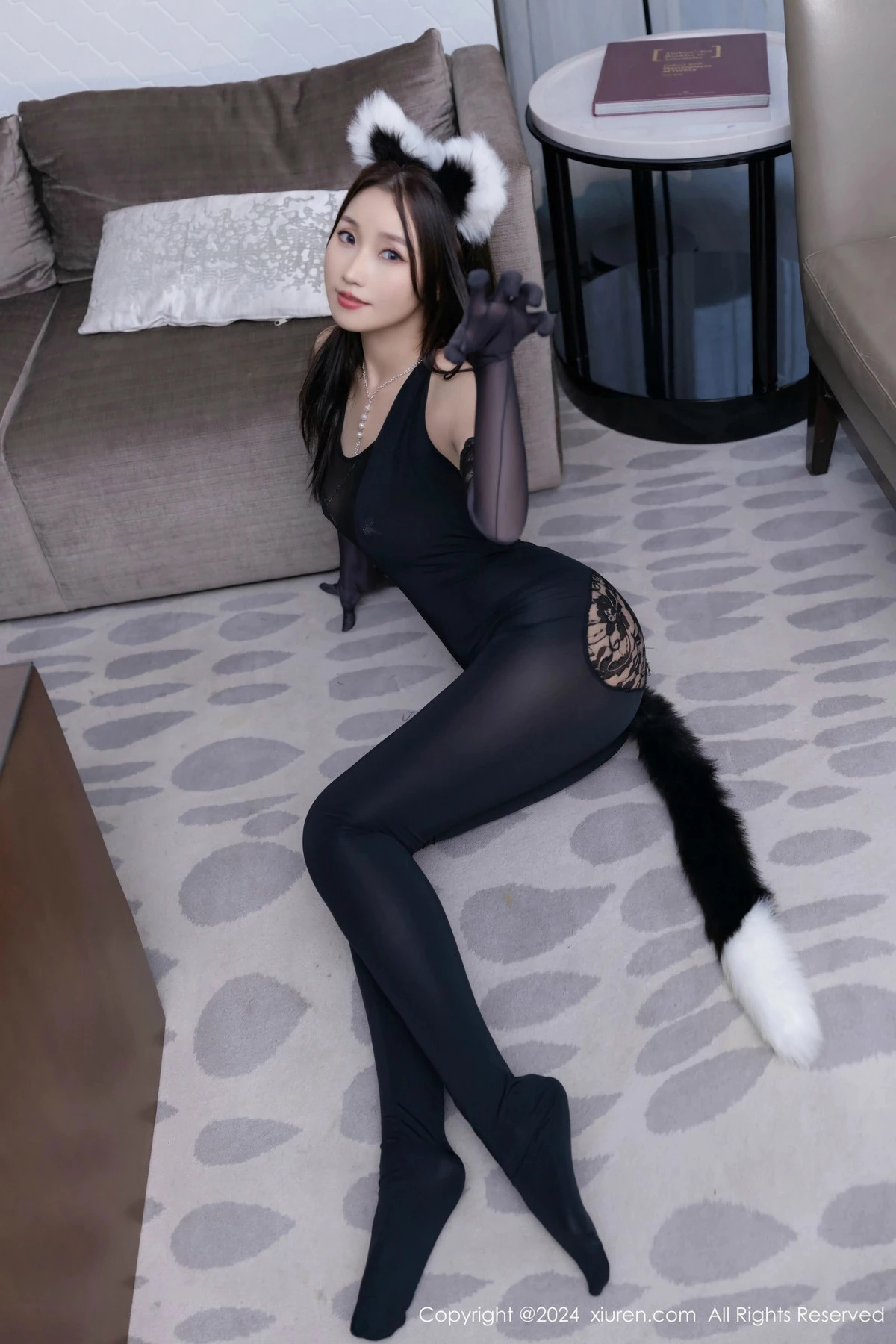 [[XiuRen秀人网]秀人网]No.9617_模特杏子Yada性感猫女装扮黑色连体丝袜秀曼妙身姿撩人诱惑写真83P