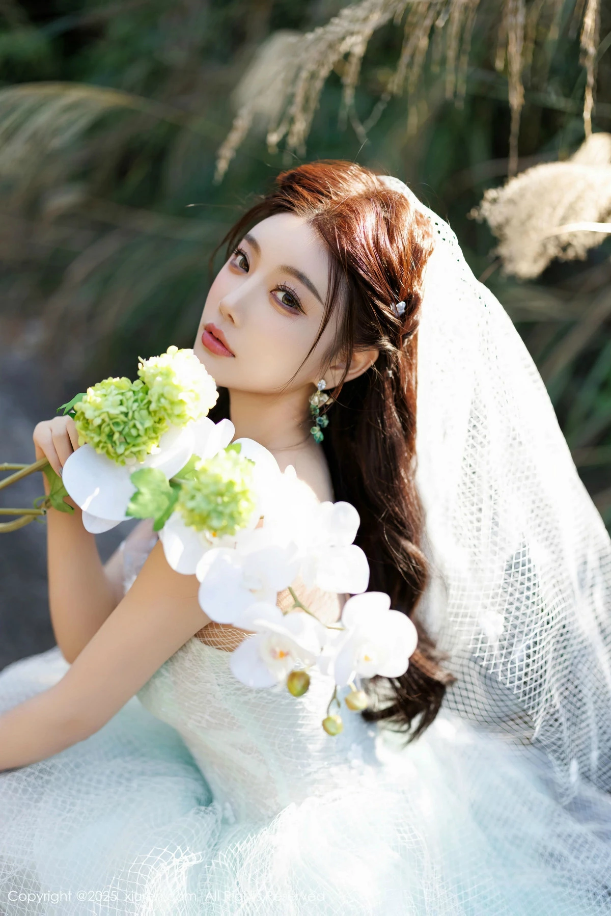 [[XiuRen秀人网]秀人网]No.9722_女神杨晨晨Yome性感白色情趣内衣配白丝吊袜秀丰腴身材诱惑写真83P