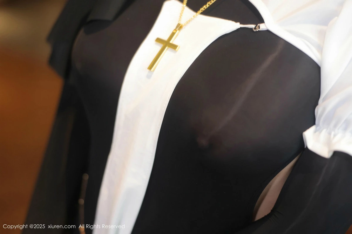 [[XiuRen秀人网]秀人网]No.9723_模特小蛮妖Yummy性感修女装配超薄连体黑丝秀完美身材诱惑写真77P