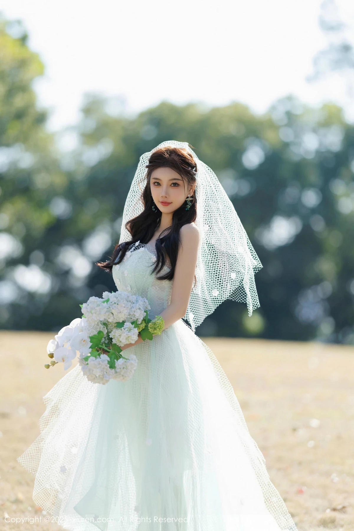 [[XiuRen秀人网]秀人网]No.9722_女神杨晨晨Yome性感白色情趣内衣配白丝吊袜秀丰腴身材诱惑写真83P