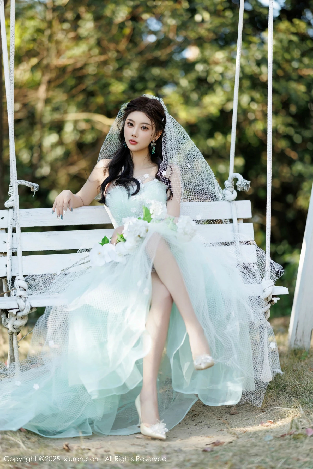 [[XiuRen秀人网]秀人网]No.9722_女神杨晨晨Yome性感白色情趣内衣配白丝吊袜秀丰腴身材诱惑写真83P