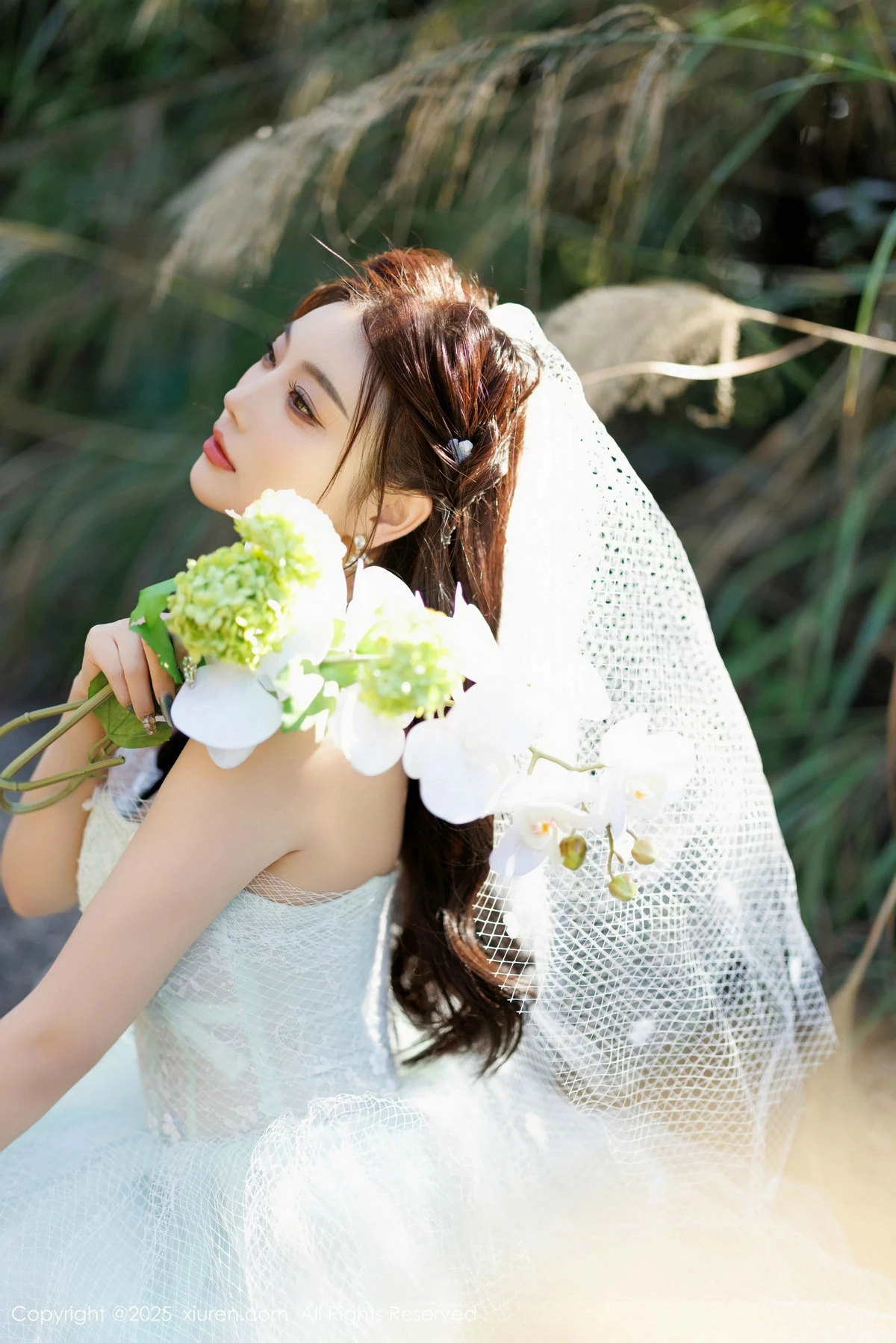 [[XiuRen秀人网]秀人网]No.9722_女神杨晨晨Yome性感白色情趣内衣配白丝吊袜秀丰腴身材诱惑写真83P