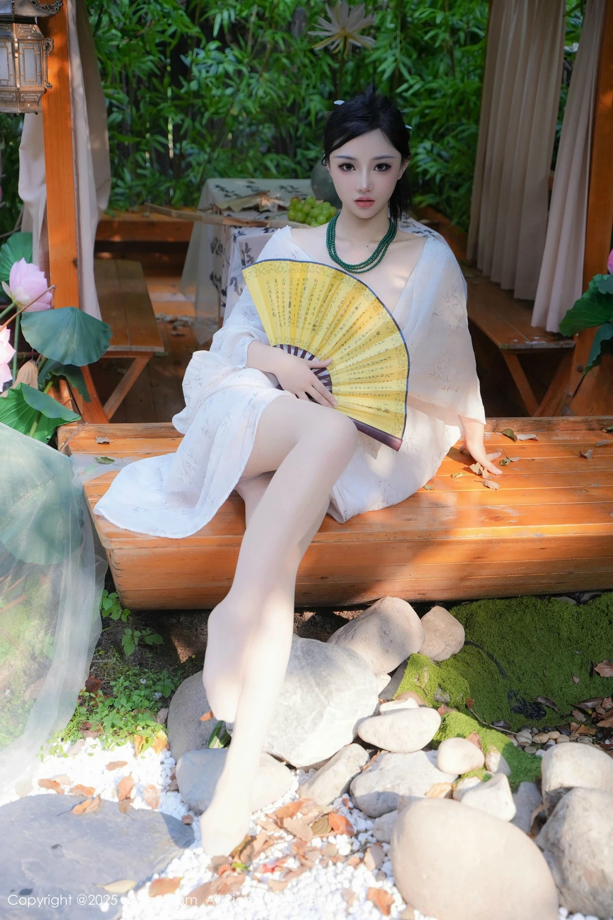 [[XiuRen秀人网]秀人网]No.9730_模特妙可可Cheese性感白色古风服配超薄白丝秀丰腴身材诱惑写真84P