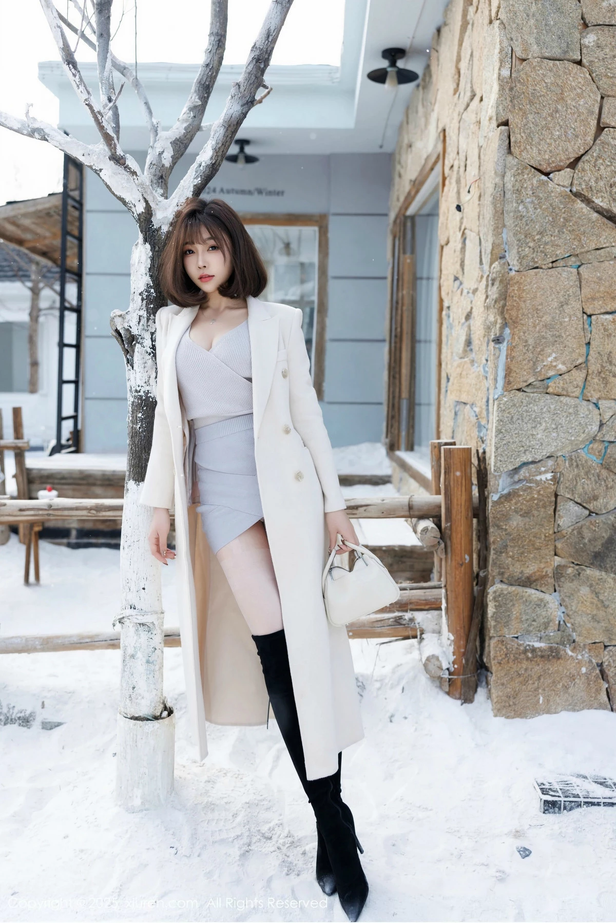 [[XiuRen秀人网]秀人网]No.9734_女神徐莉芝Booty性感短裙套装+黑色情趣内衣秀曼妙身姿诱惑写真100P