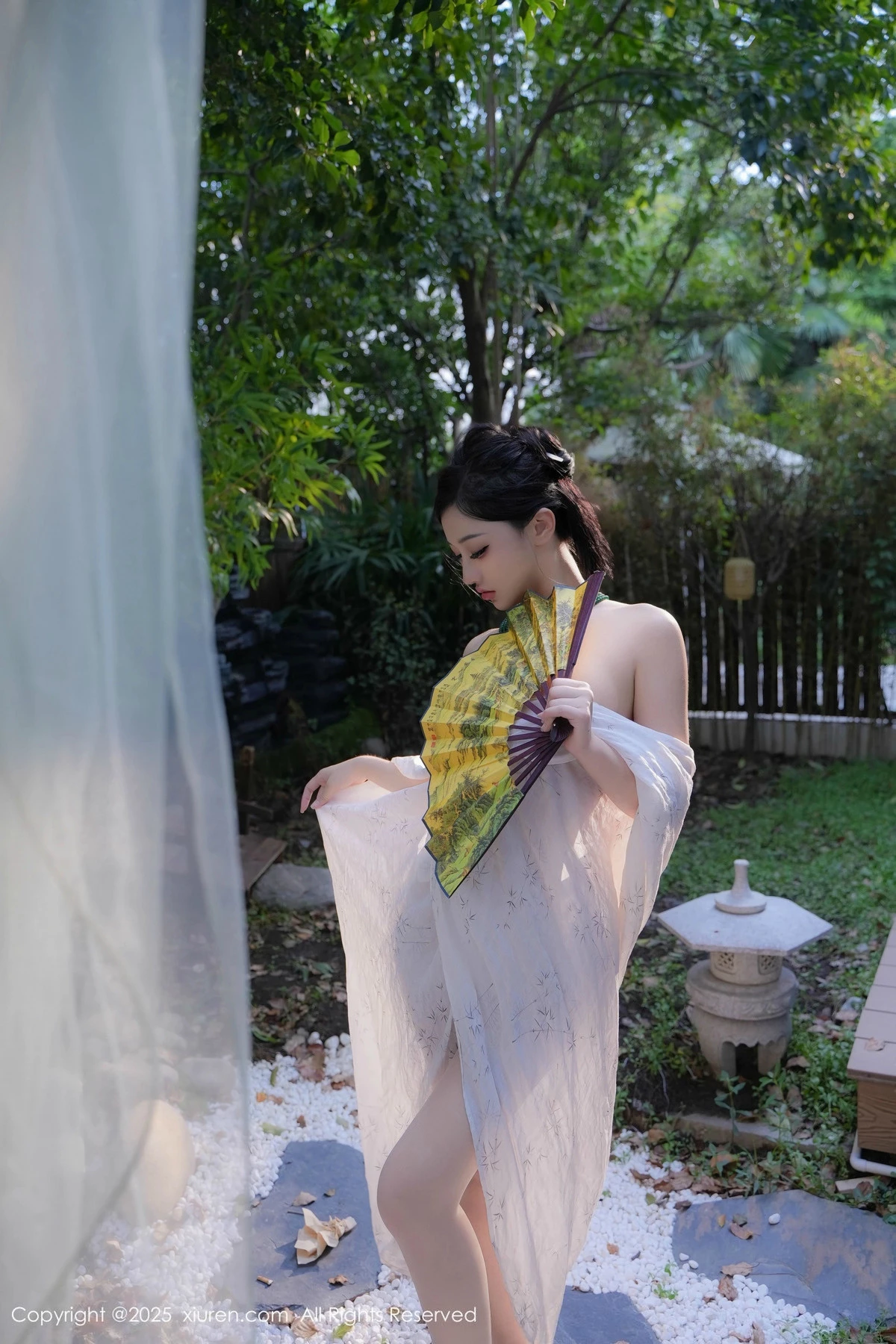 [[XiuRen秀人网]秀人网]No.9730_模特妙可可Cheese性感白色古风服配超薄白丝秀丰腴身材诱惑写真84P