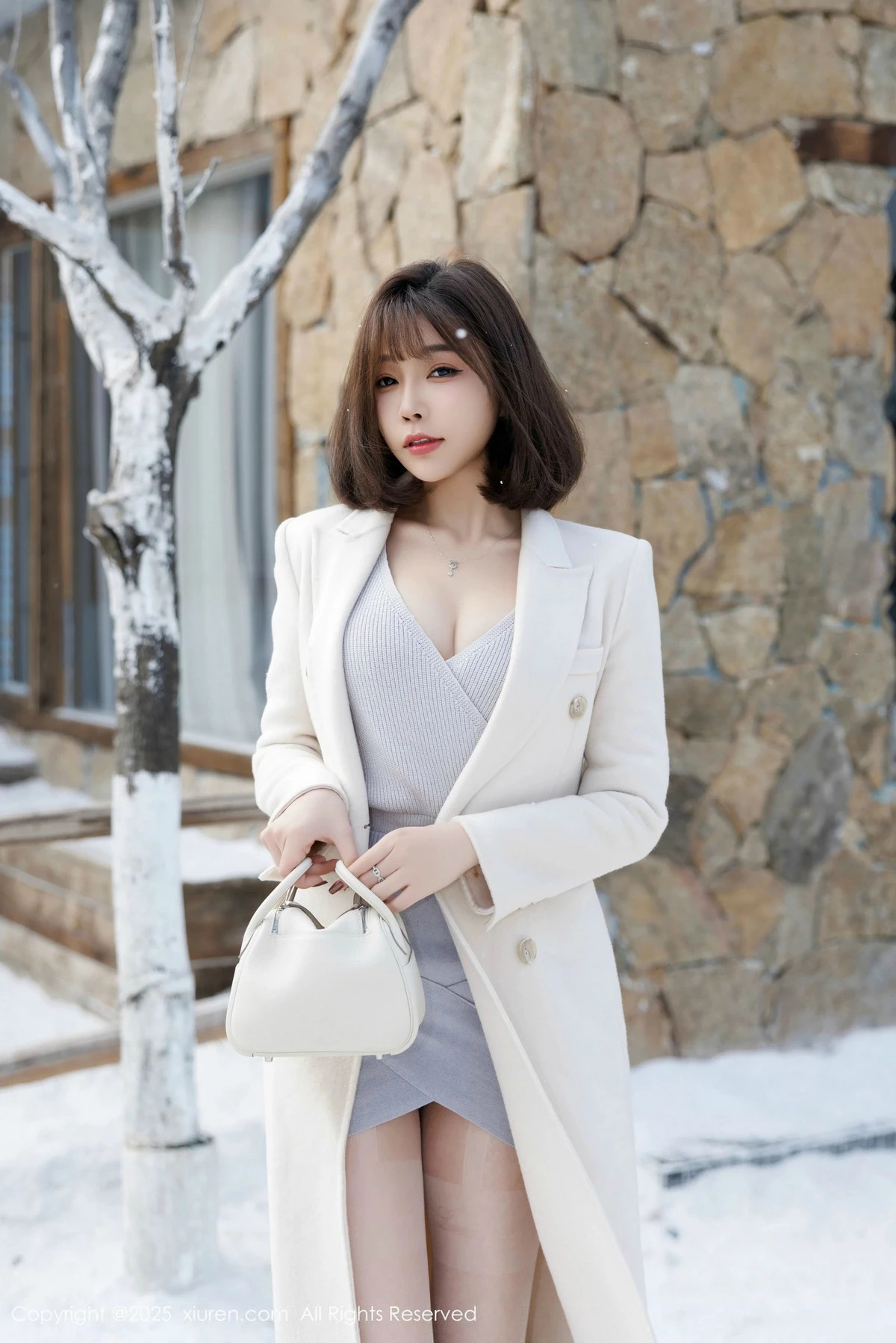 [[XiuRen秀人网]秀人网]No.9734_女神徐莉芝Booty性感短裙套装+黑色情趣内衣秀曼妙身姿诱惑写真100P