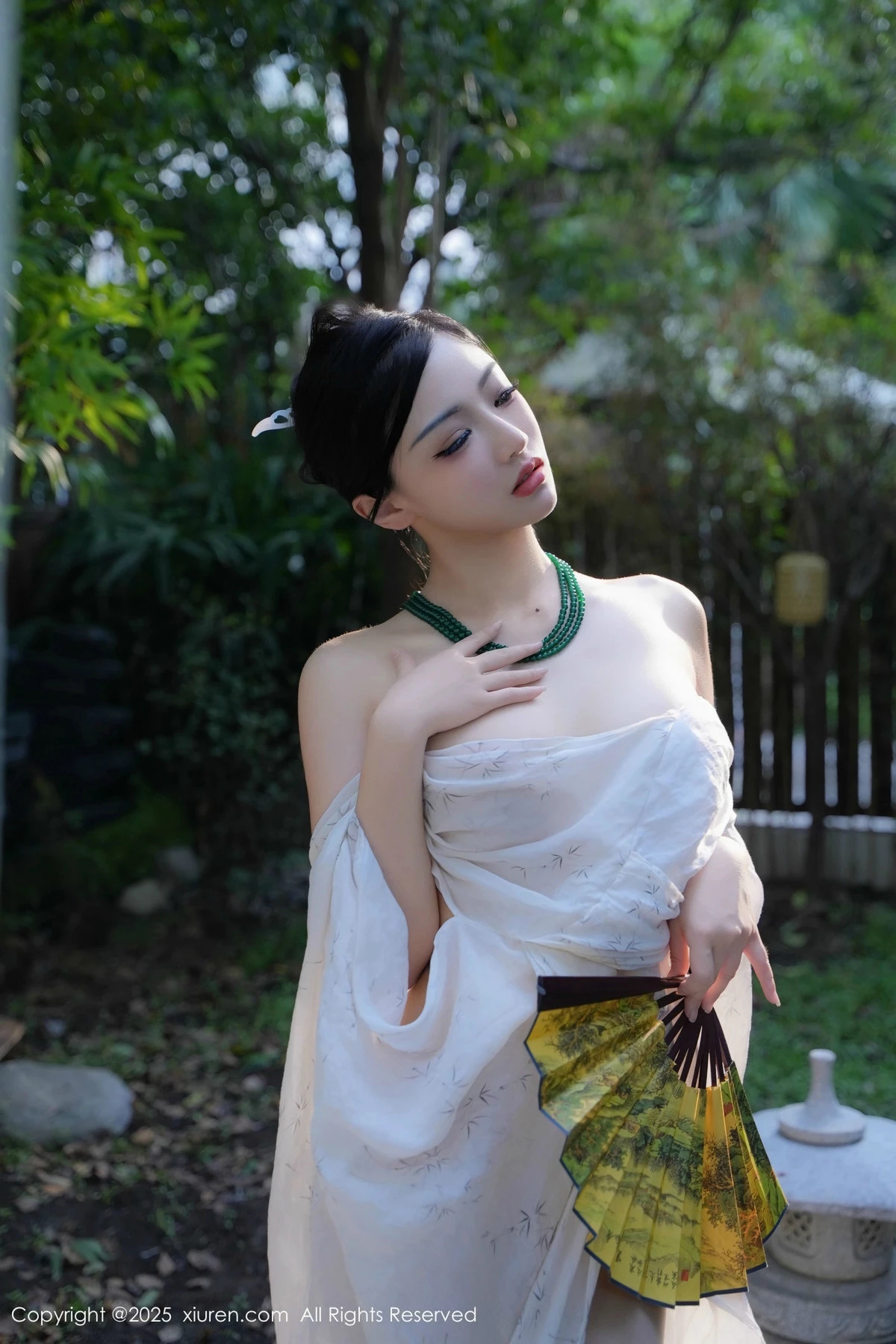 [[XiuRen秀人网]秀人网]No.9730_模特妙可可Cheese性感白色古风服配超薄白丝秀丰腴身材诱惑写真84P
