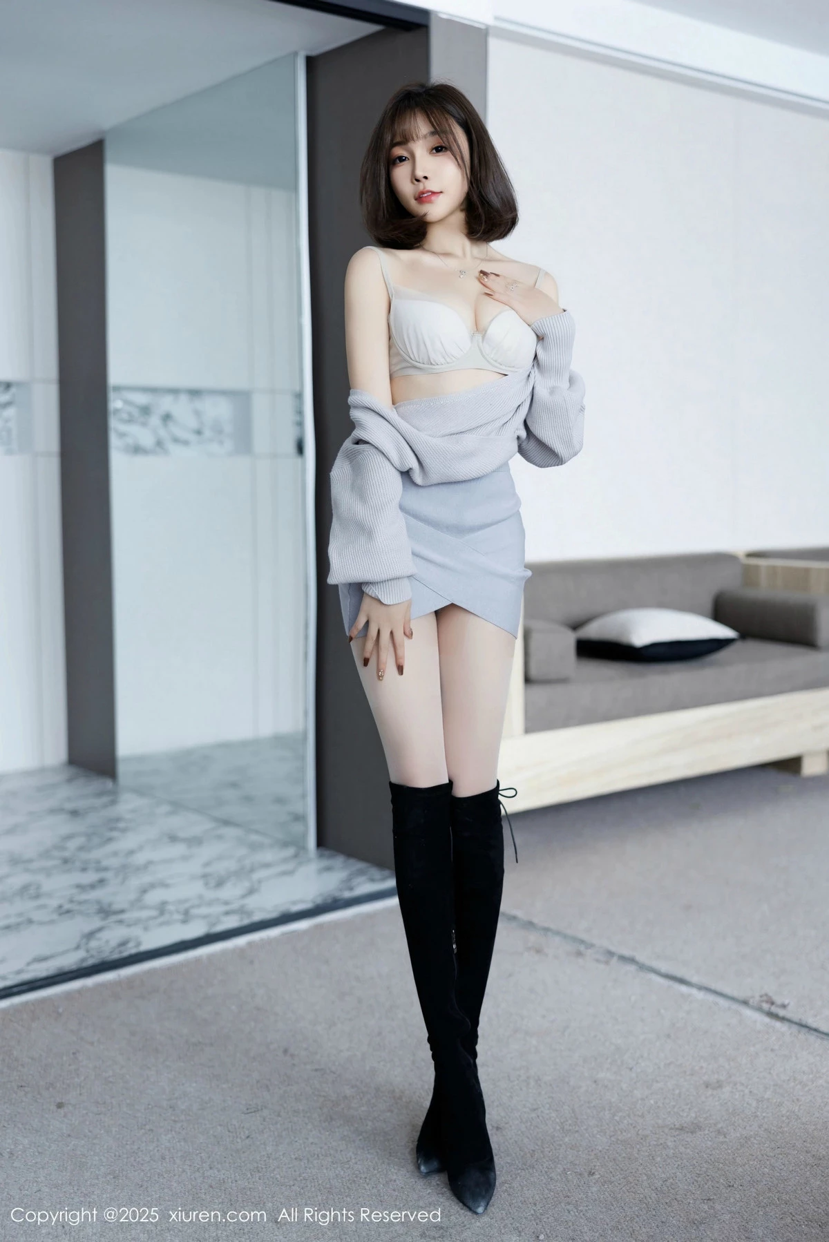 [[XiuRen秀人网]秀人网]No.9734_女神徐莉芝Booty性感短裙套装+黑色情趣内衣秀曼妙身姿诱惑写真100P