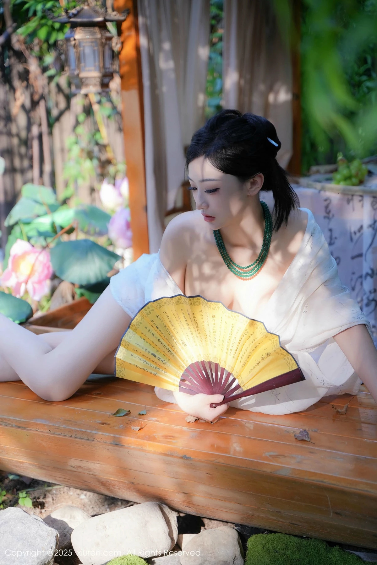 [[XiuRen秀人网]秀人网]No.9730_模特妙可可Cheese性感白色古风服配超薄白丝秀丰腴身材诱惑写真84P