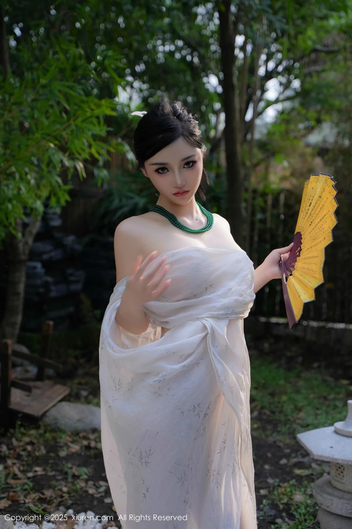 [[XiuRen秀人网]秀人网]No.9730_模特妙可可Cheese性感白色古风服配超薄白丝秀丰腴身材诱惑写真84P