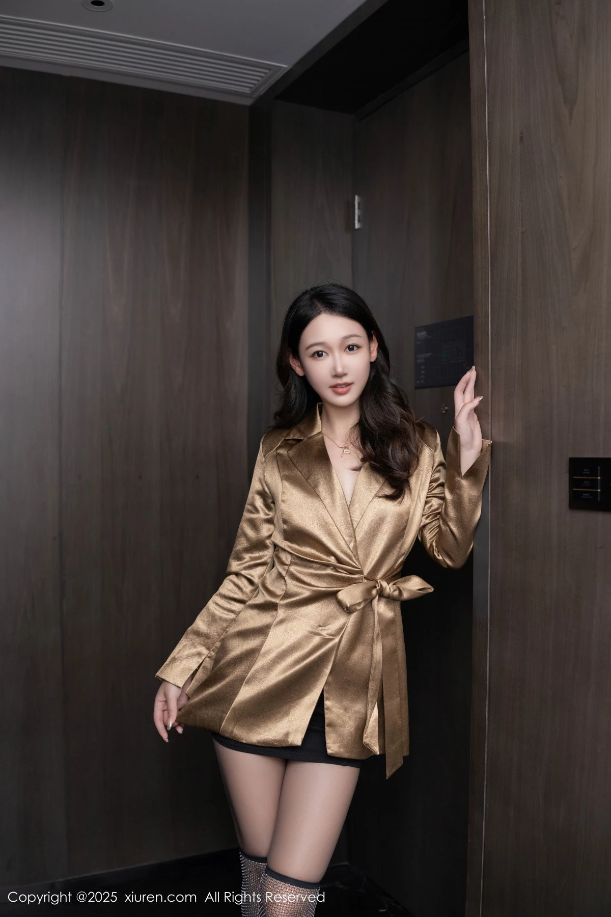 [[XiuRen秀人网]秀人网]No.9751_模特唐安琪性感黑色情趣内衣配魅惑黑丝秀柔美身段迷人诱惑写真80P