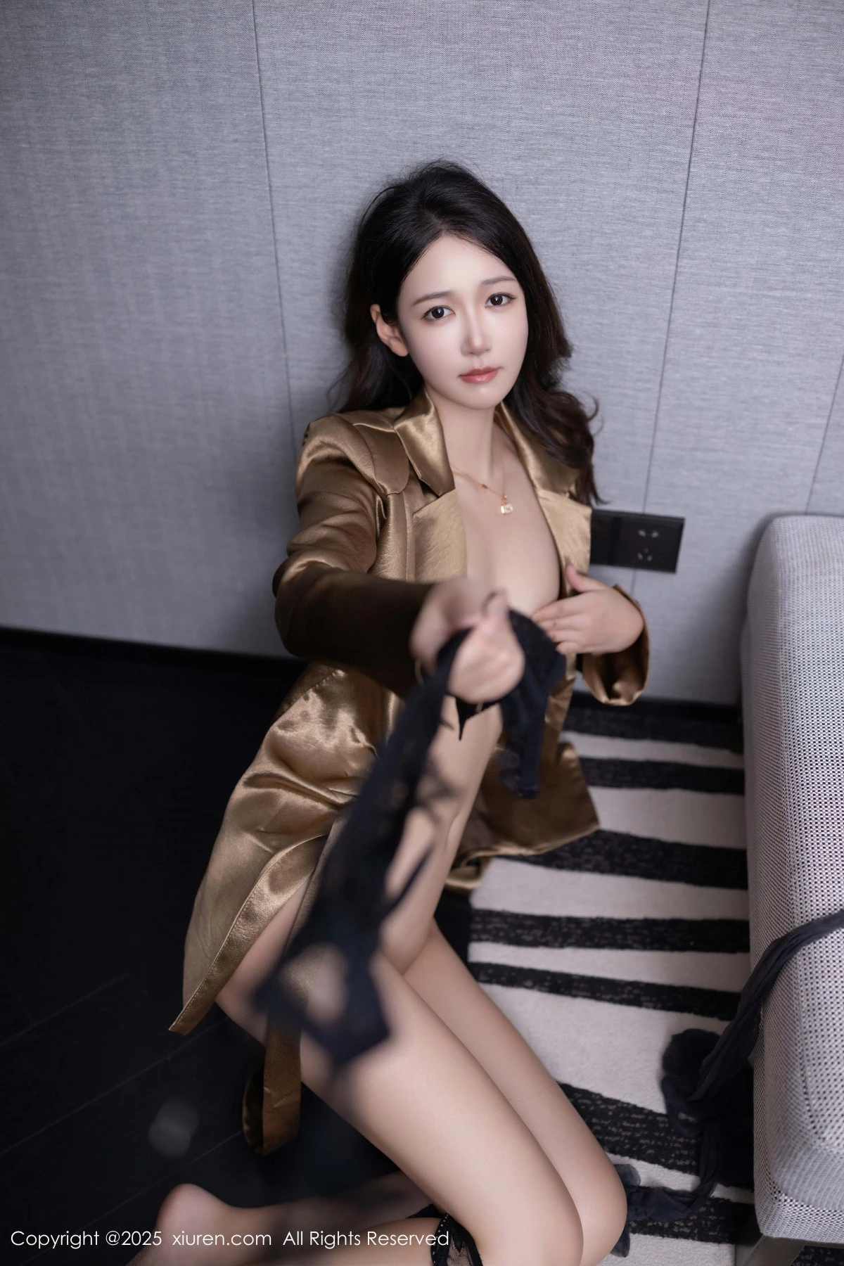 [[XiuRen秀人网]秀人网]No.9751_模特唐安琪性感黑色情趣内衣配魅惑黑丝秀柔美身段迷人诱惑写真80P