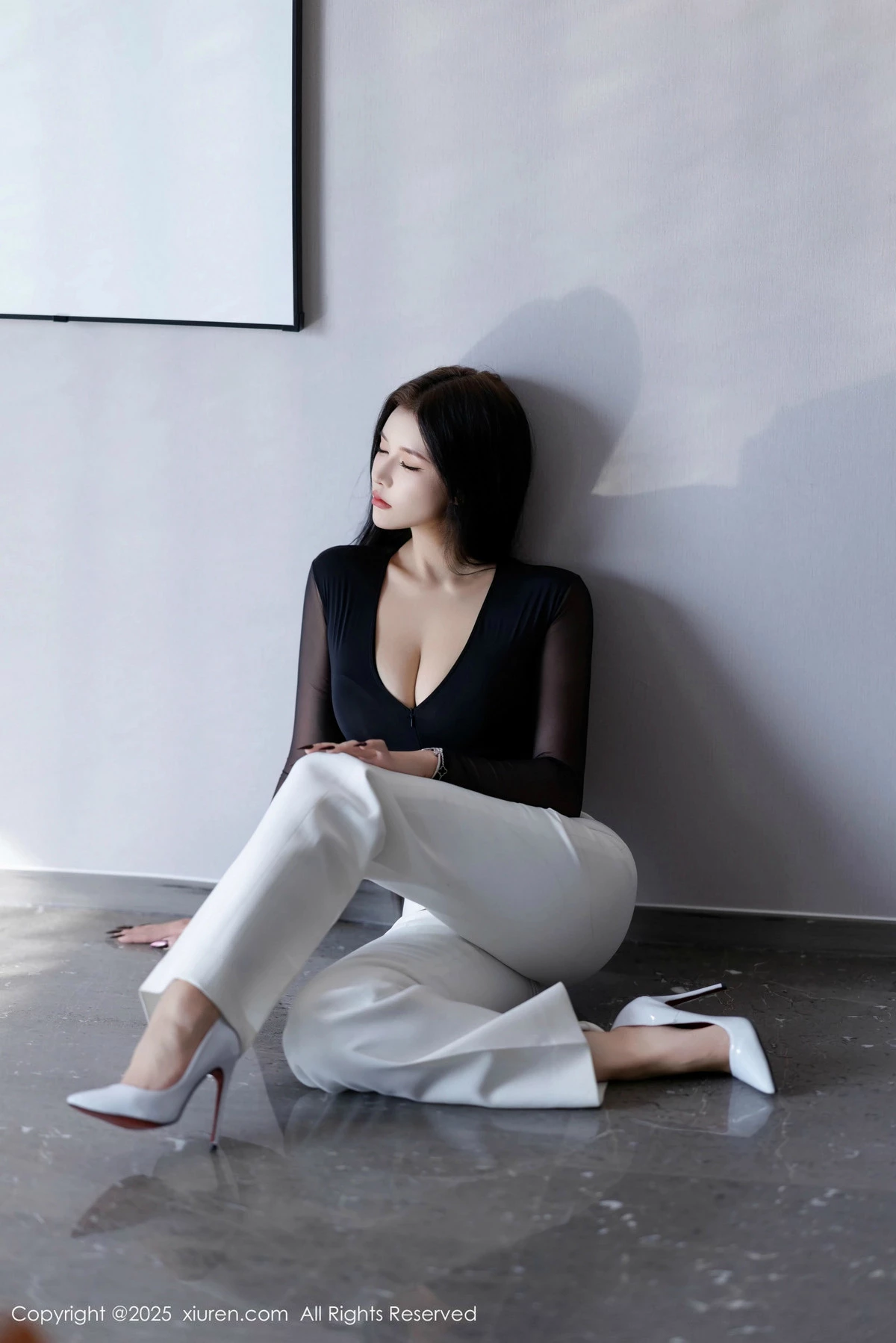 [[XiuRen秀人网]秀人网]No.9755_模特娜比性感黑色情趣内衣配黑丝吊袜秀凹凸身材完美诱惑写真91P