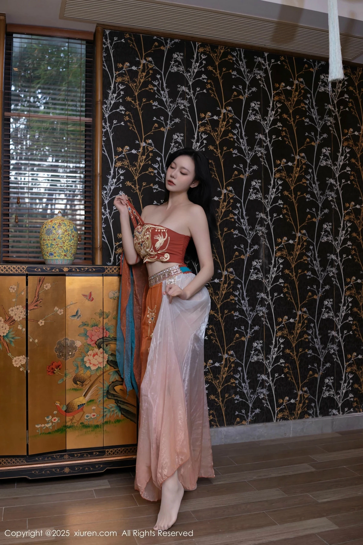 [[XiuRen秀人网]秀人网]No.9757_模特安然anran性感古风薄纱服饰配超薄肉丝秀丰满身材诱惑写真81P