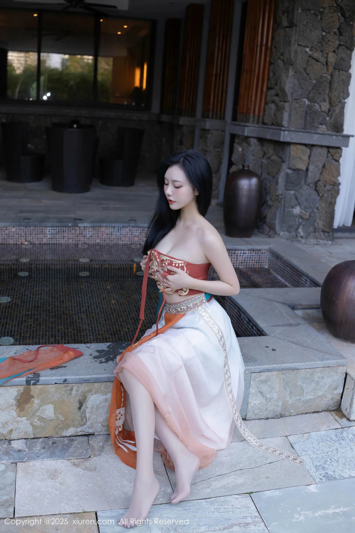 [[XiuRen秀人网]秀人网]No.9757_模特安然anran性感古风薄纱服饰配超薄肉丝秀丰满身材诱惑写真81P