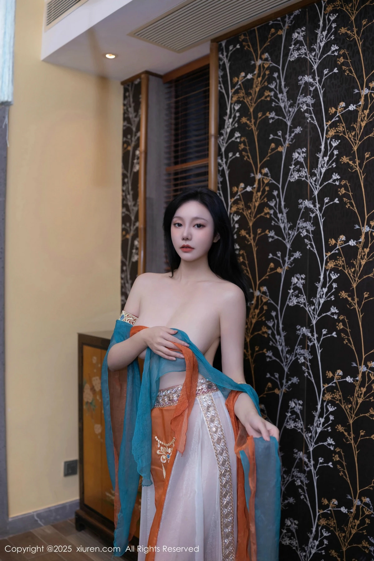 [[XiuRen秀人网]秀人网]No.9757_模特安然anran性感古风薄纱服饰配超薄肉丝秀丰满身材诱惑写真81P