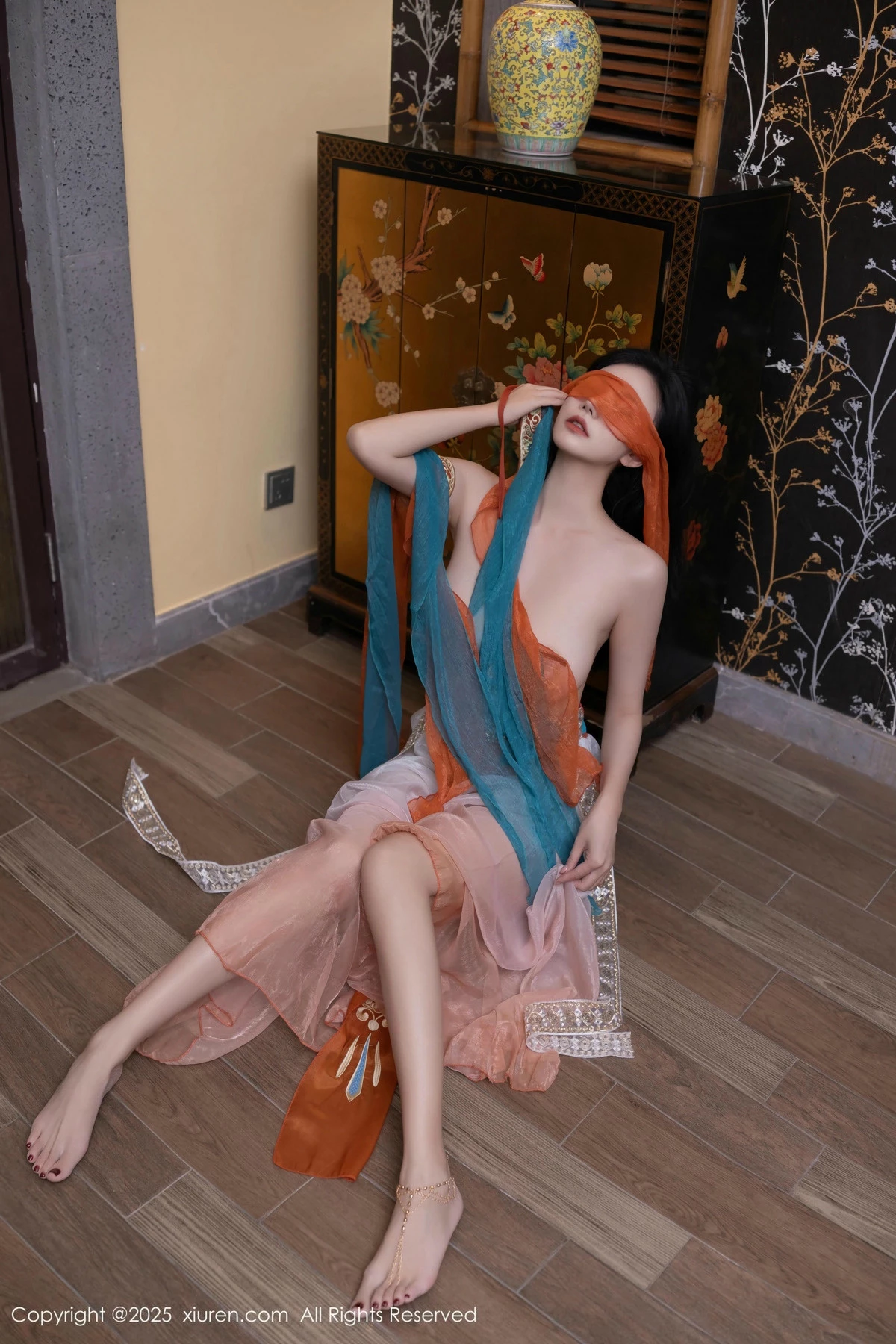 [[XiuRen秀人网]秀人网]No.9757_模特安然anran性感古风薄纱服饰配超薄肉丝秀丰满身材诱惑写真81P