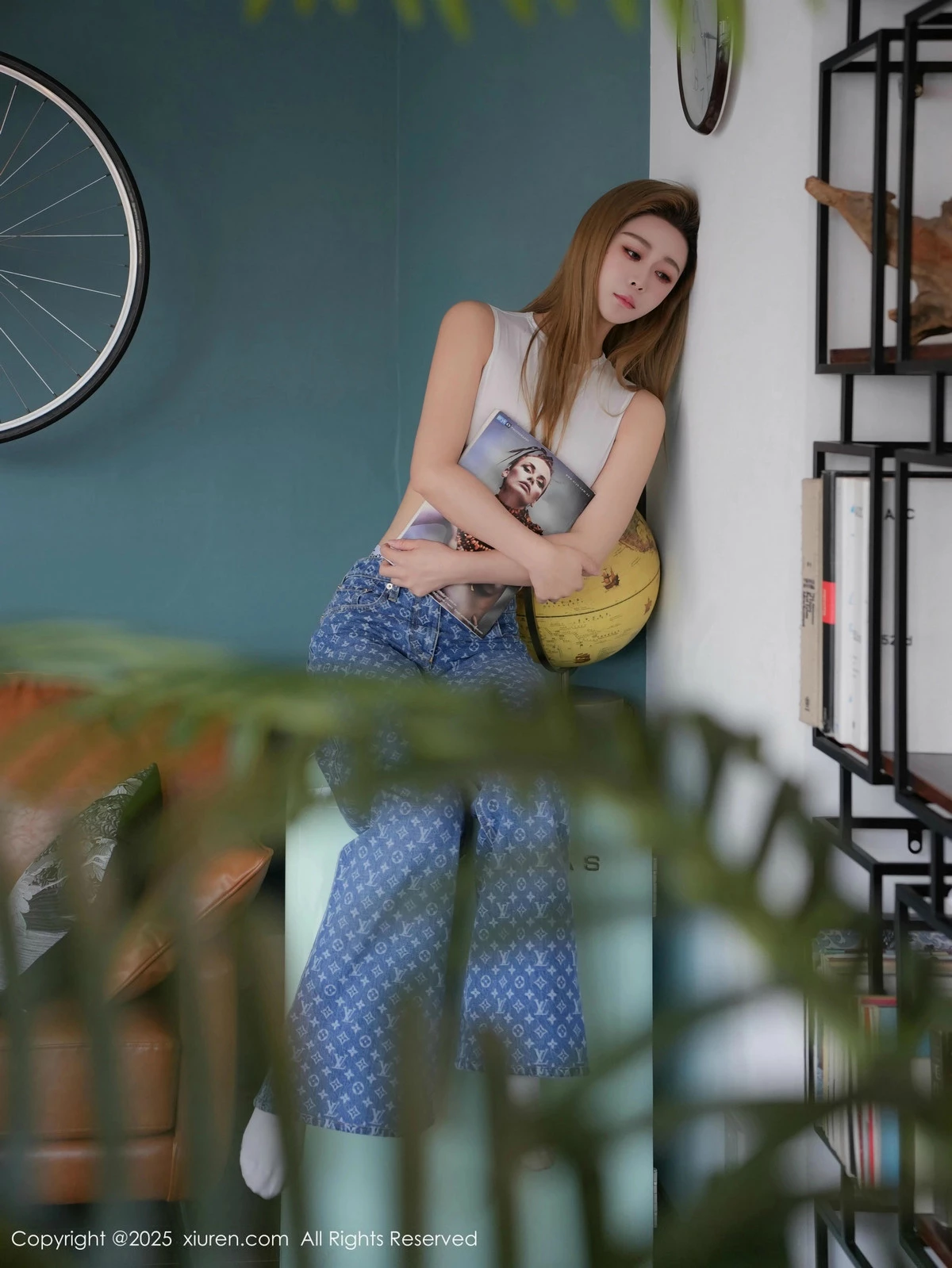 [[XiuRen秀人网]秀人网]No.9754_模特糖糖❤性感白色运动内衣+轻透黑纱服饰秀曼妙身姿诱惑写真69P