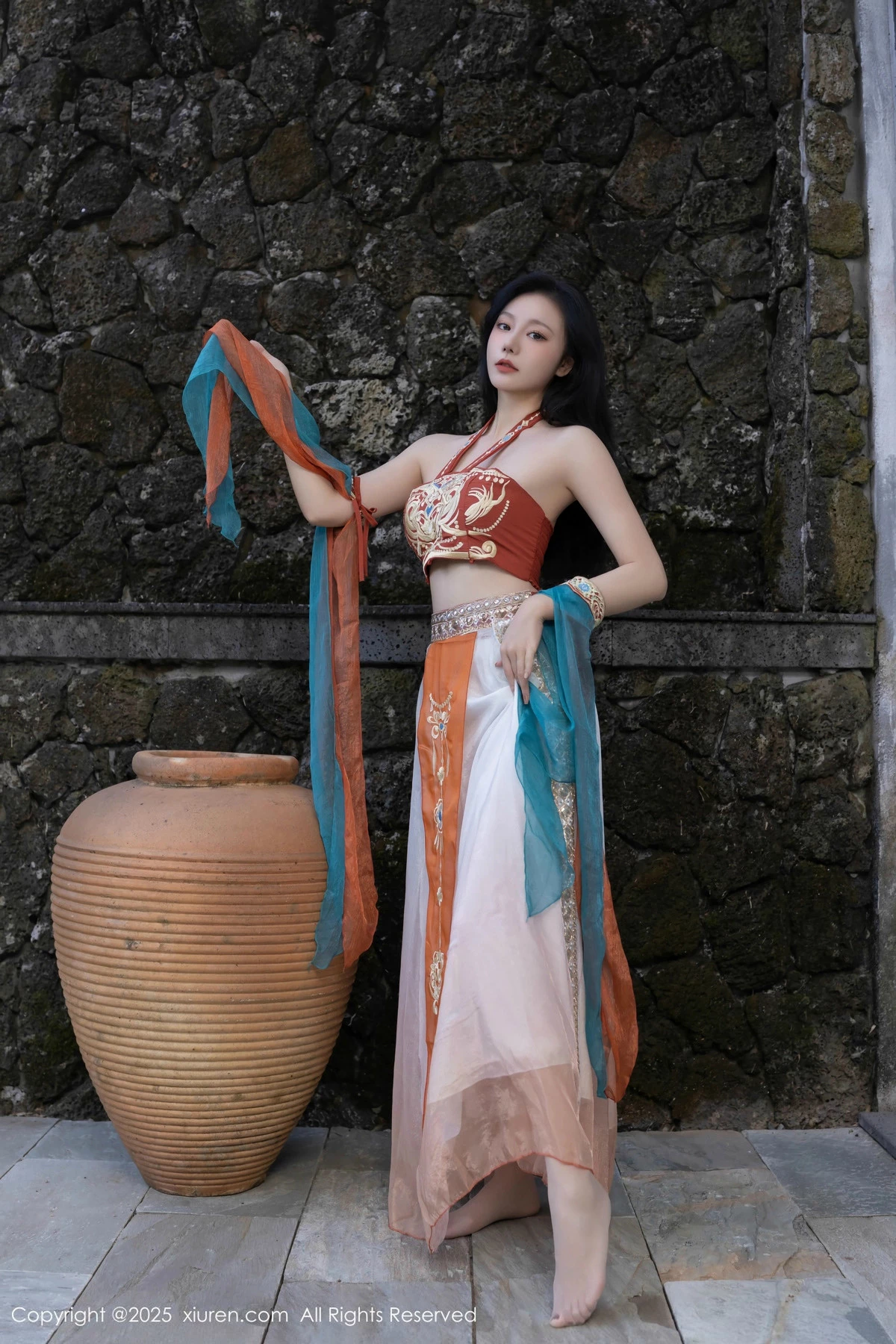 [[XiuRen秀人网]秀人网]No.9757_模特安然anran性感古风薄纱服饰配超薄肉丝秀丰满身材诱惑写真81P