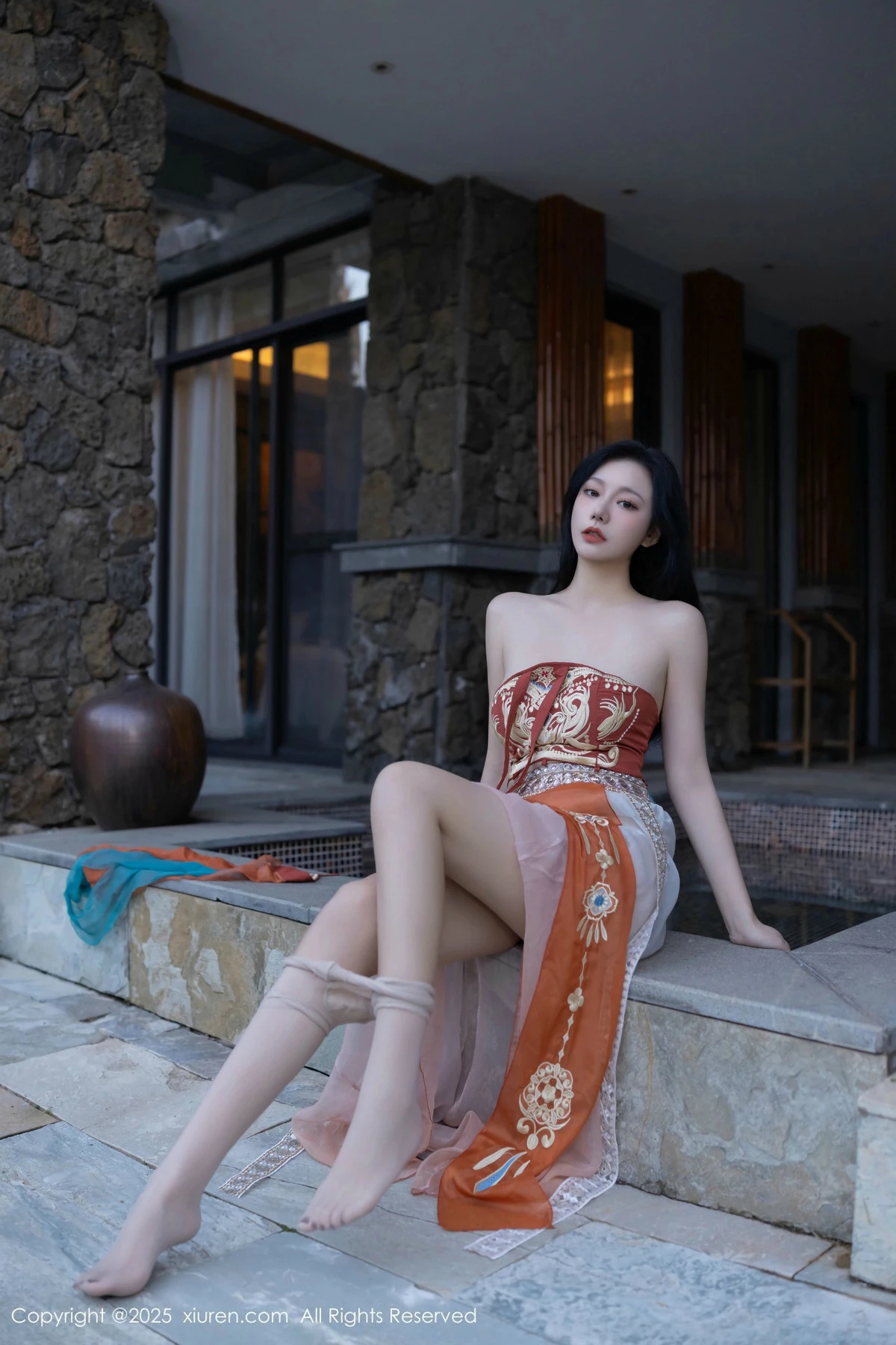 [[XiuRen秀人网]秀人网]No.9757_模特安然anran性感古风薄纱服饰配超薄肉丝秀丰满身材诱惑写真81P