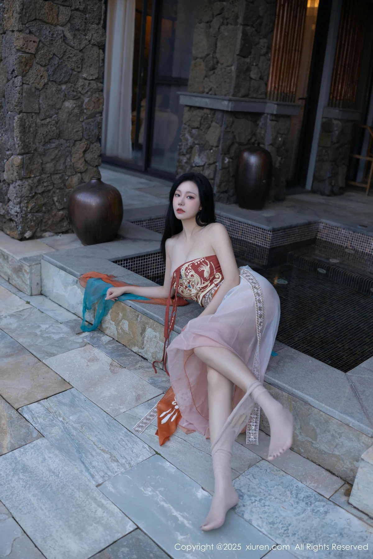 [[XiuRen秀人网]秀人网]No.9757_模特安然anran性感古风薄纱服饰配超薄肉丝秀丰满身材诱惑写真81P