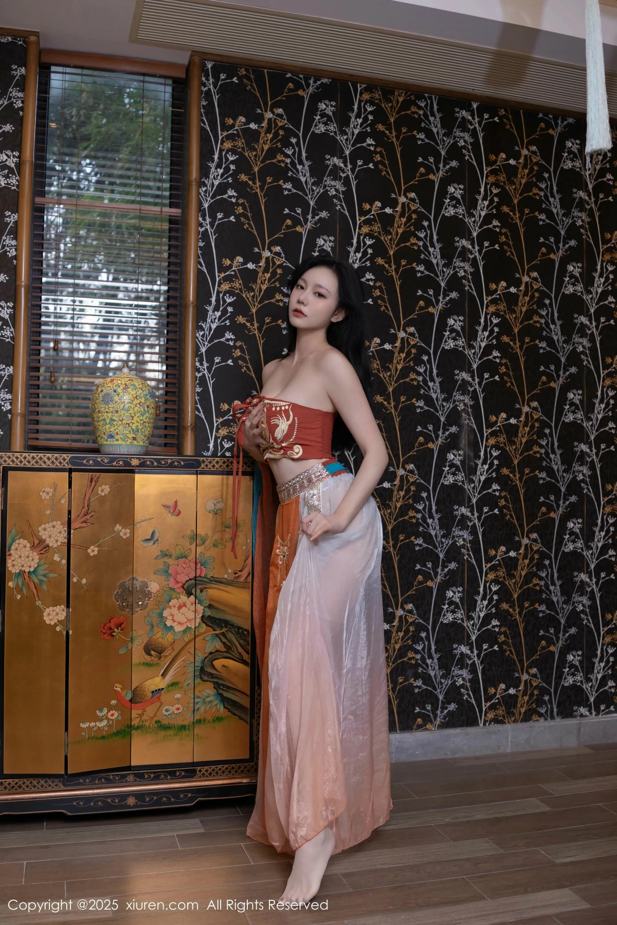 [[XiuRen秀人网]秀人网]No.9757_模特安然anran性感古风薄纱服饰配超薄肉丝秀丰满身材诱惑写真81P