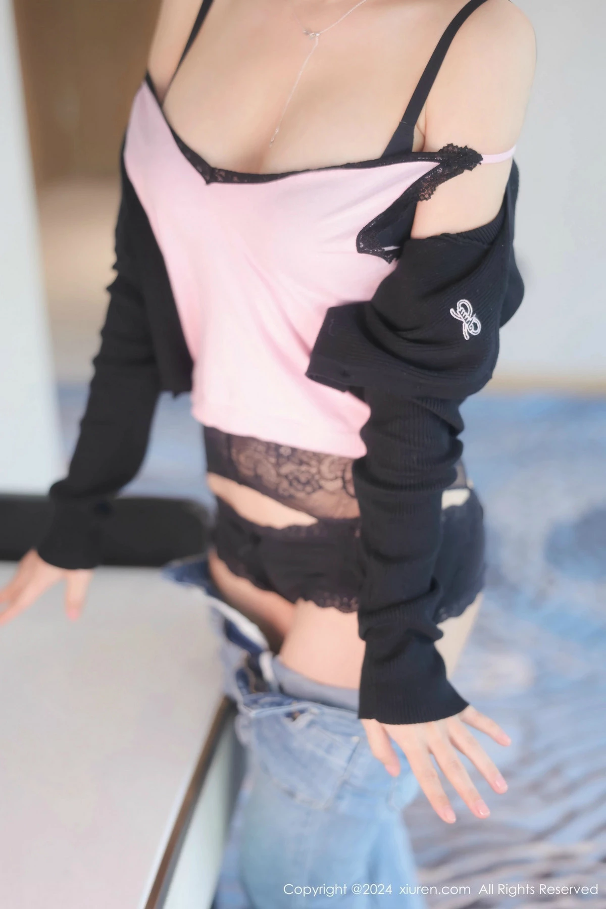 [[XiuRen秀人网]秀人网]No.9620_新人模特黎苏苏私房性感黑色内衣配黑丝吊袜秀曼妙身姿诱惑写真80P