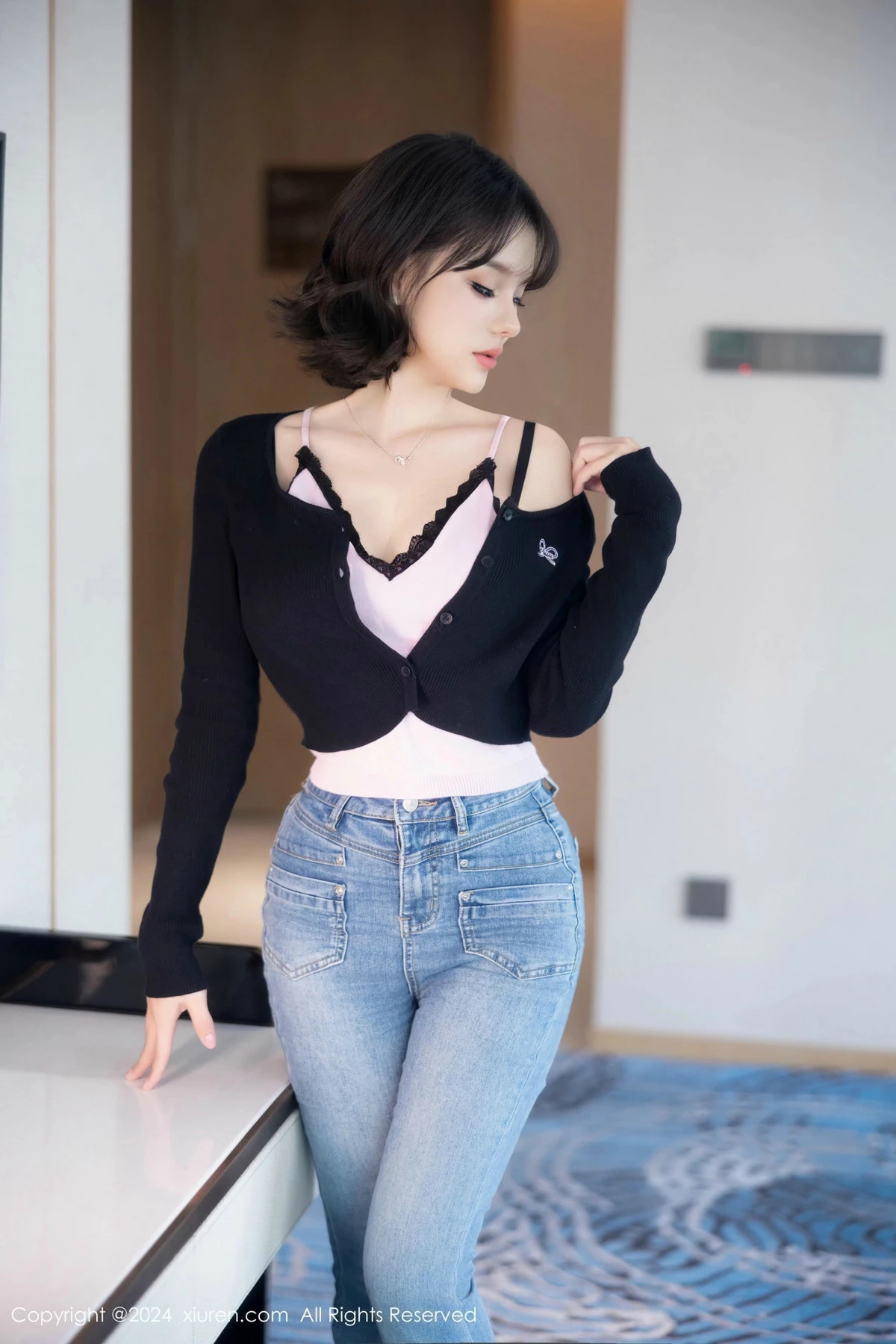 [[XiuRen秀人网]秀人网]No.9620_新人模特黎苏苏私房性感黑色内衣配黑丝吊袜秀曼妙身姿诱惑写真80P