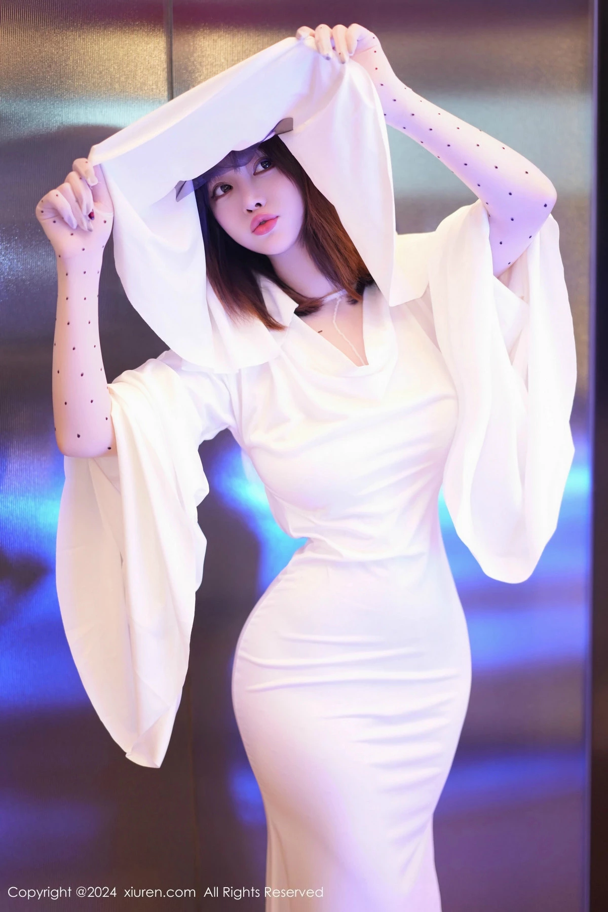 [[XiuRen秀人网]秀人网]No.9629_女神王雨纯性感白色连衣裙露白色连体丝袜秀惹火身材诱惑写真90P