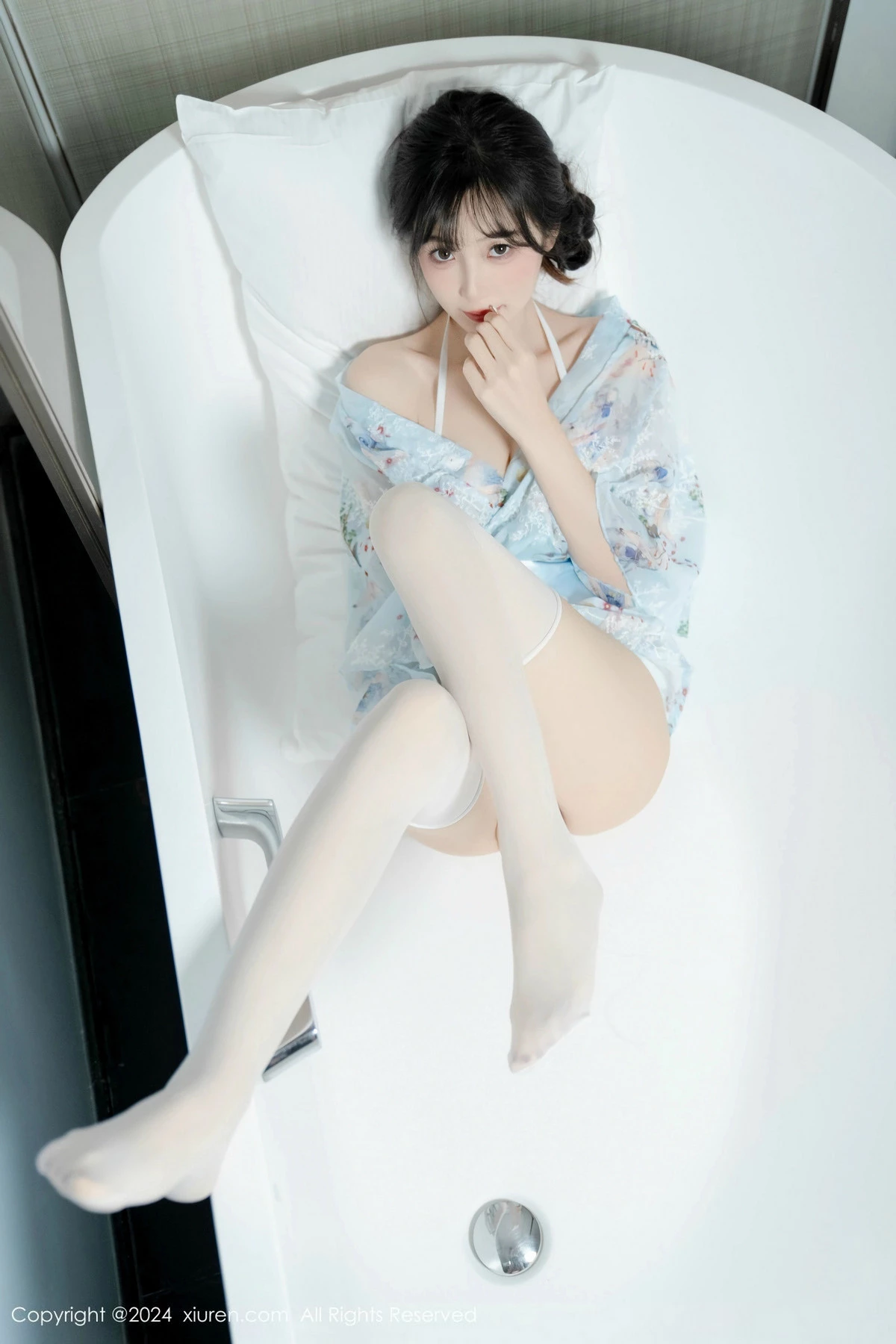 [[XiuRen秀人网]秀人网]No.9632_模特林星阑性感浅蓝色连衣短裙配白色丝袜秀曼妙身姿诱惑写真85P
