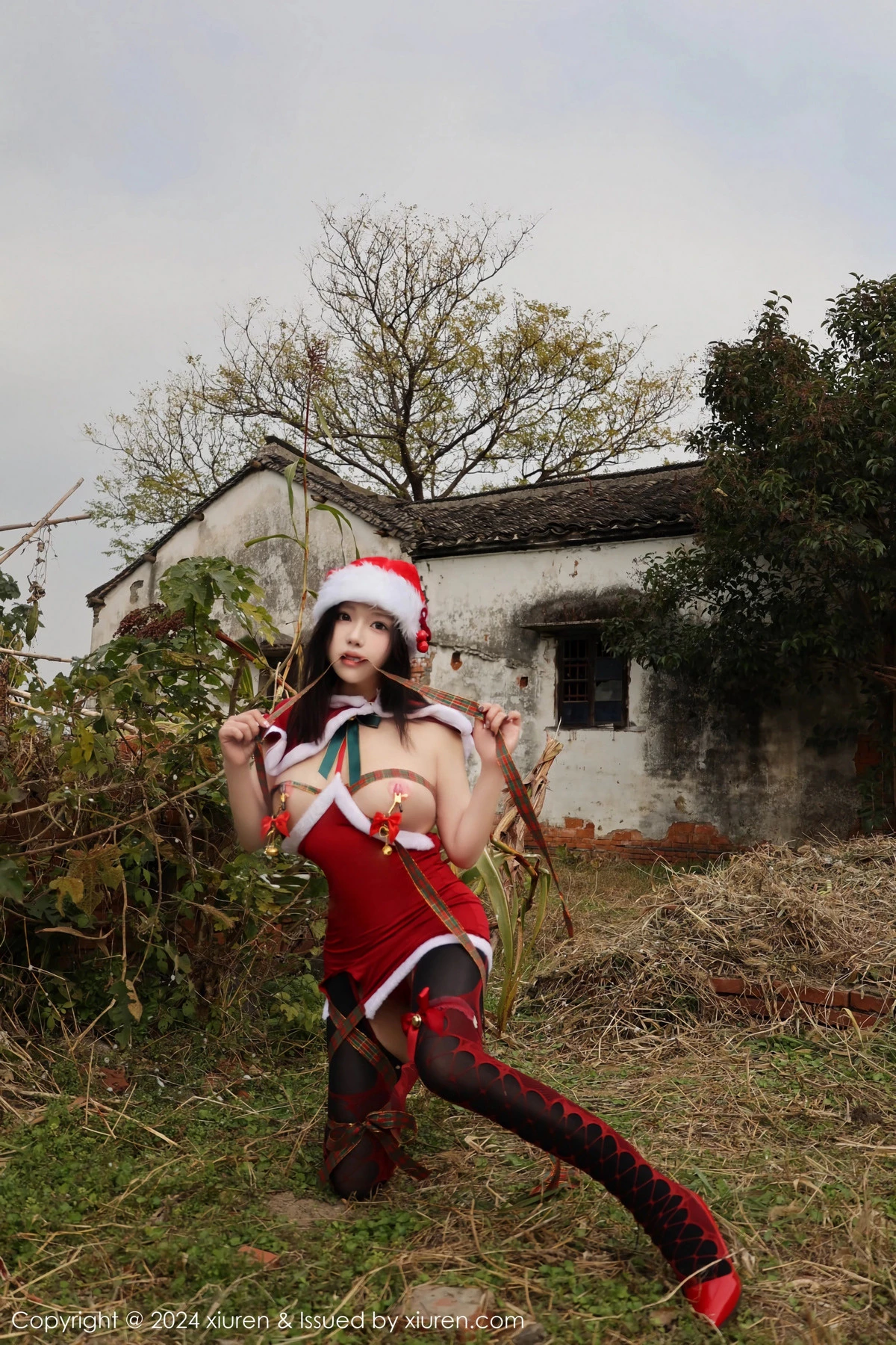 [[XiuRen秀人网]秀人网]No.9630_模特小薯条nienie户外圣诞主题性感情趣圣诞服饰惹火诱惑写真76P