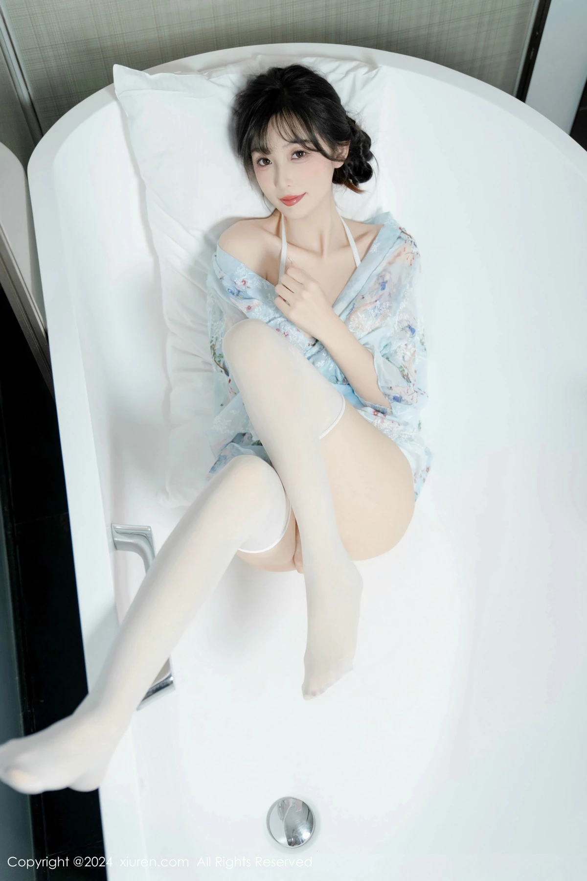 [[XiuRen秀人网]秀人网]No.9632_模特林星阑性感浅蓝色连衣短裙配白色丝袜秀曼妙身姿诱惑写真85P