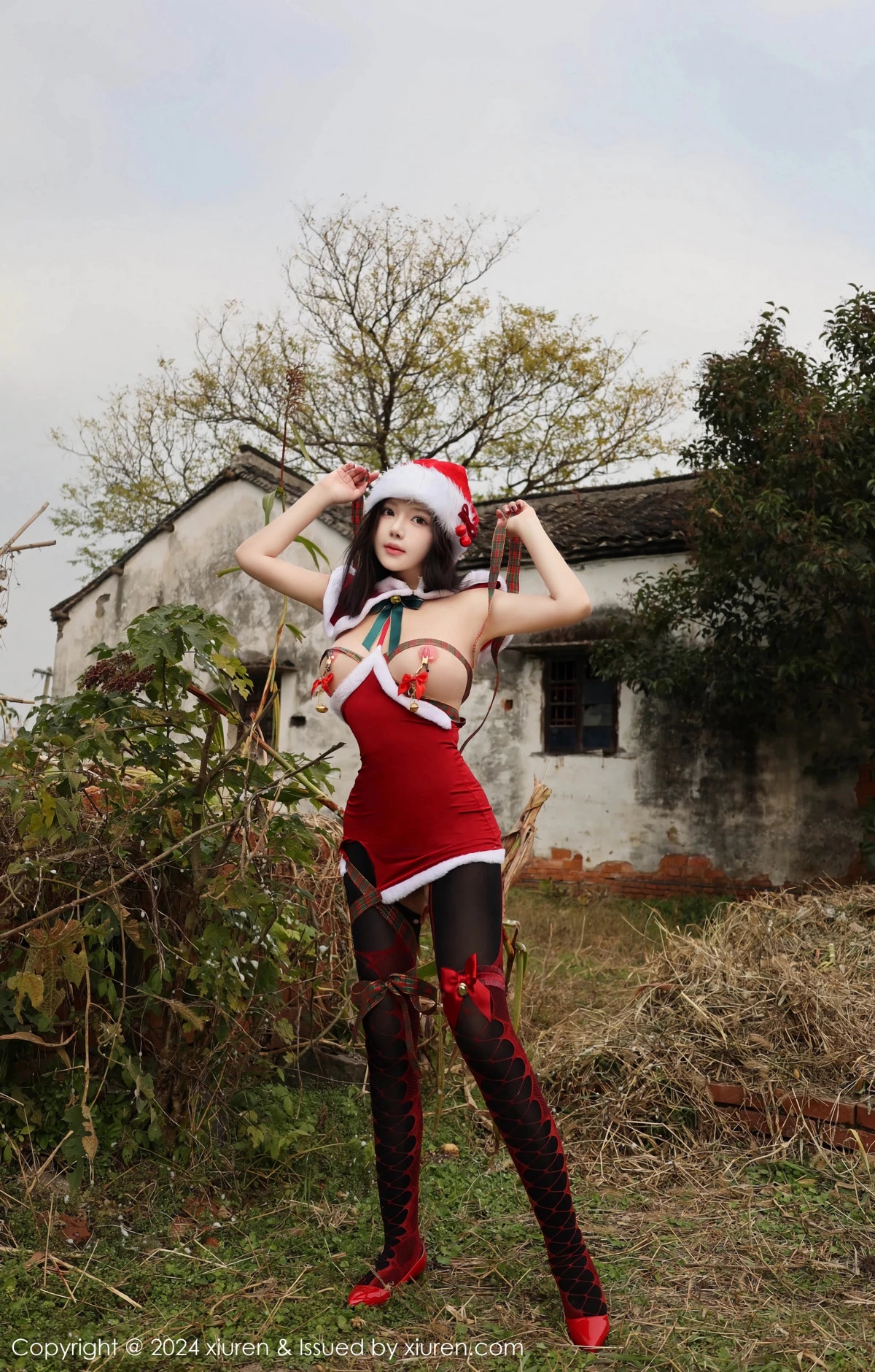 [[XiuRen秀人网]秀人网]No.9630_模特小薯条nienie户外圣诞主题性感情趣圣诞服饰惹火诱惑写真76P