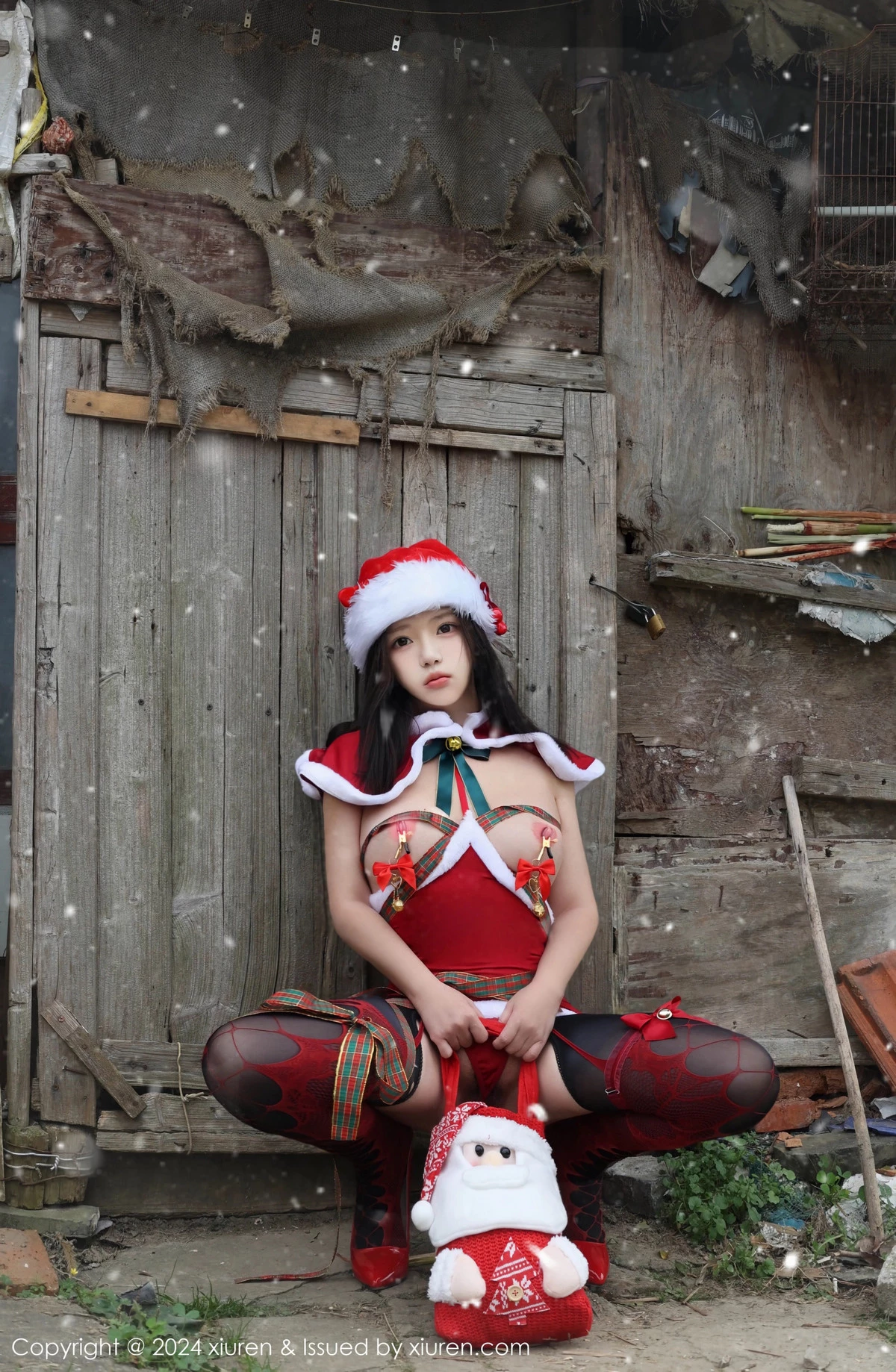 [[XiuRen秀人网]秀人网]No.9630_模特小薯条nienie户外圣诞主题性感情趣圣诞服饰惹火诱惑写真76P