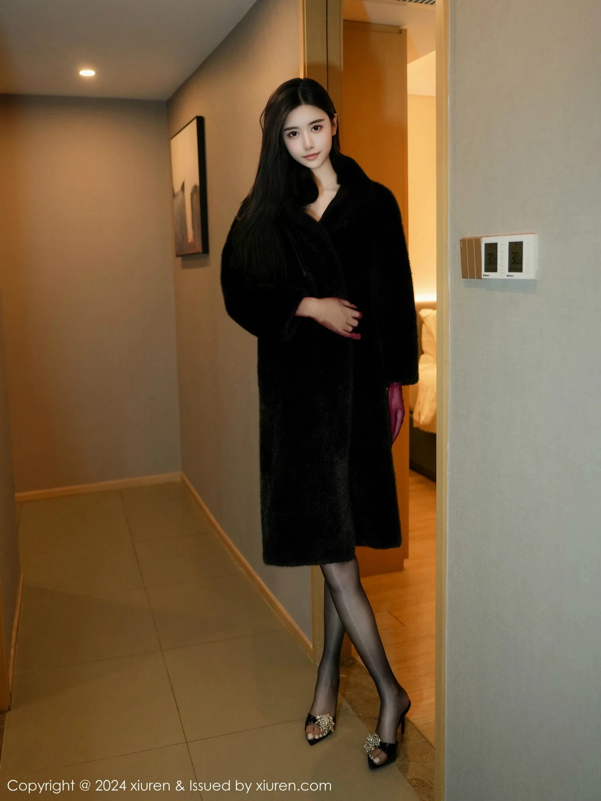 [[XiuRen秀人网]秀人网]No.9633_模特Erikaki性感红色情趣内衣配黑丝吊袜秀完美身材撩人诱惑写真78P