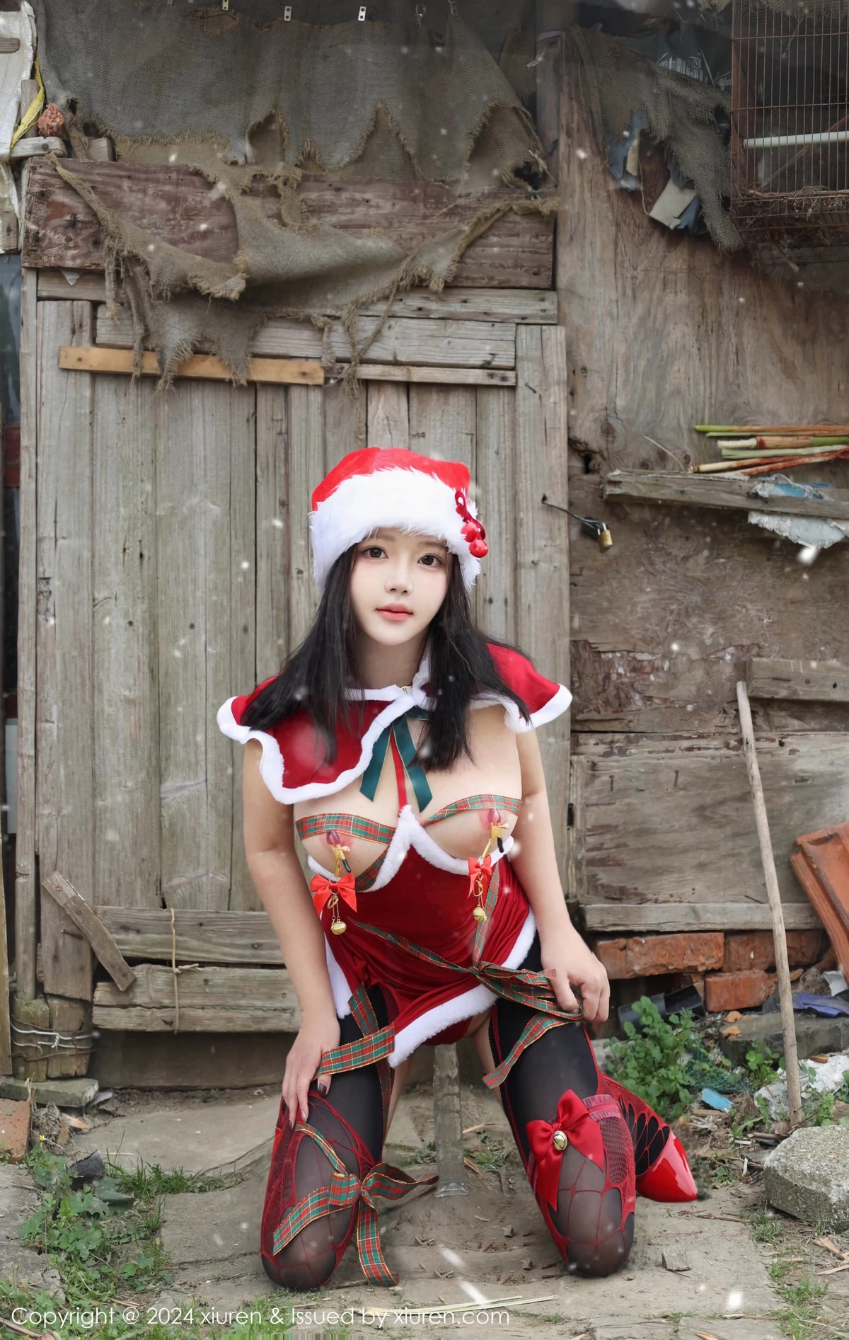 [[XiuRen秀人网]秀人网]No.9630_模特小薯条nienie户外圣诞主题性感情趣圣诞服饰惹火诱惑写真76P