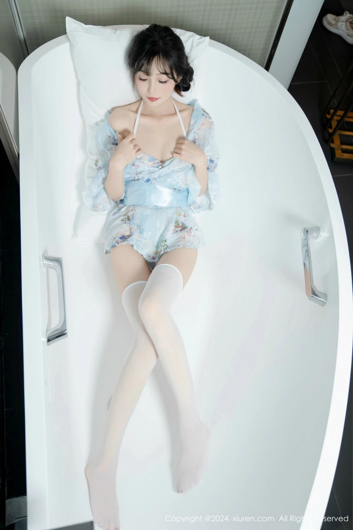 [[XiuRen秀人网]秀人网]No.9632_模特林星阑性感浅蓝色连衣短裙配白色丝袜秀曼妙身姿诱惑写真85P