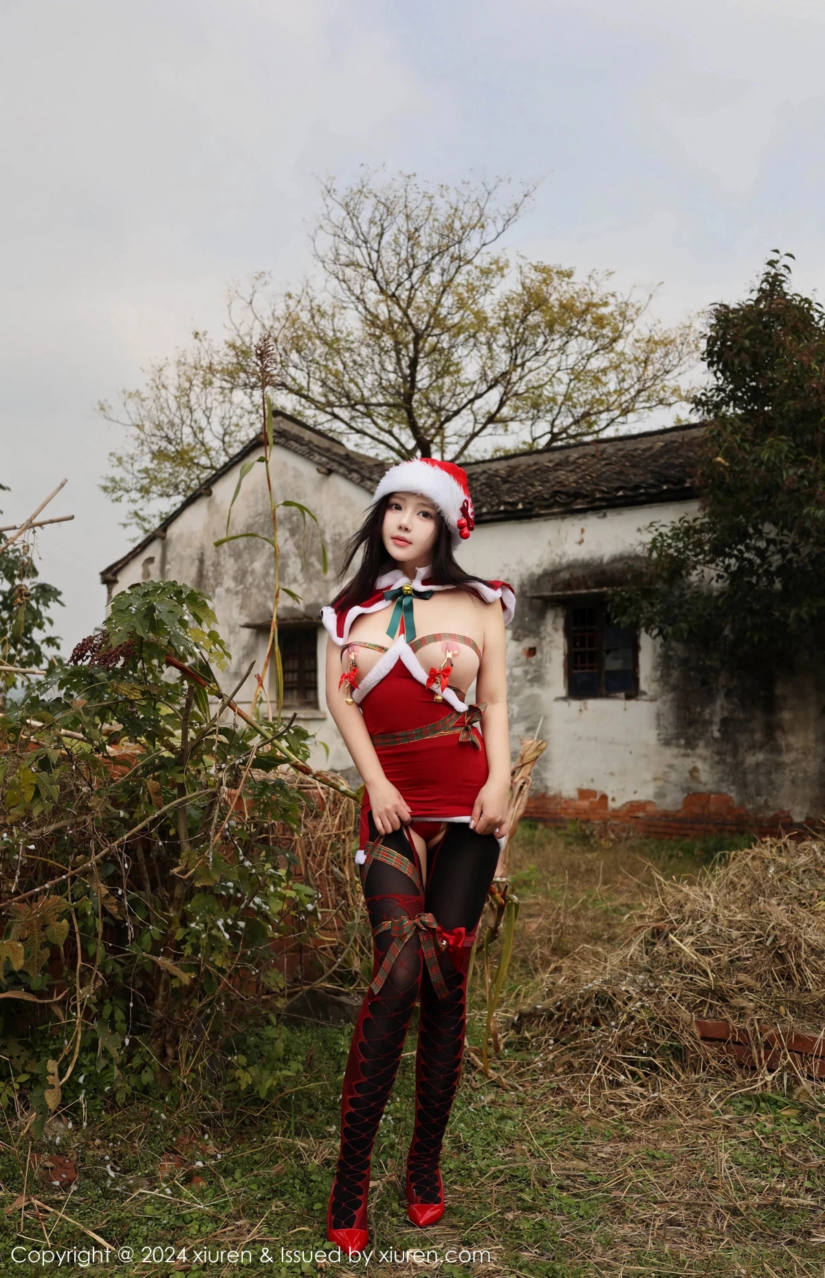 [[XiuRen秀人网]秀人网]No.9630_模特小薯条nienie户外圣诞主题性感情趣圣诞服饰惹火诱惑写真76P