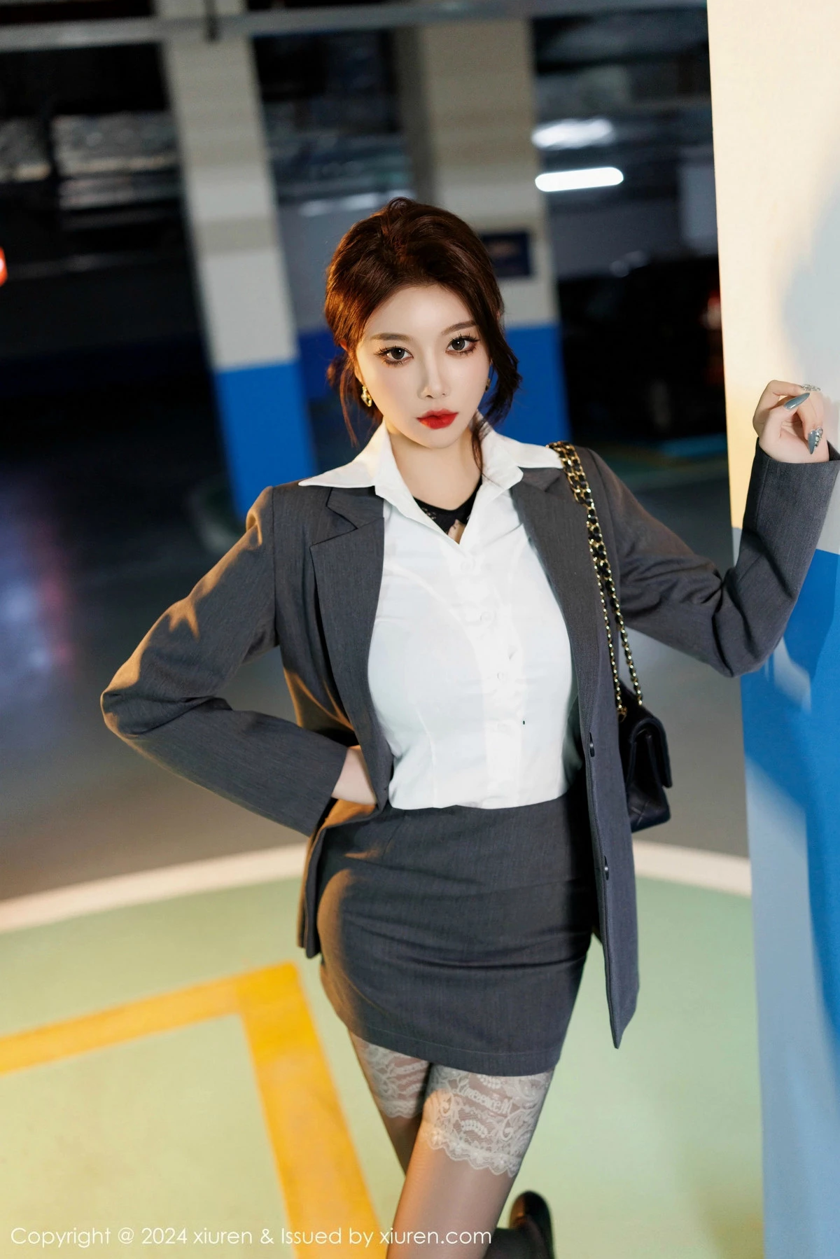 [[XiuRen秀人网]秀人网]No.9634_女神杨晨晨Yome性感黑色蕾丝内衣配超薄黑丝秀丰腴身材诱惑写真95P