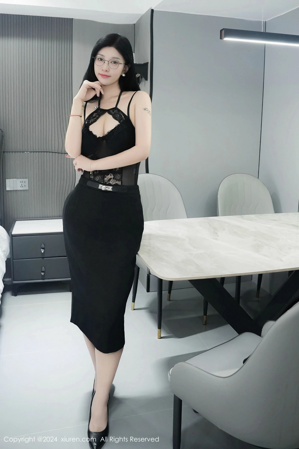 [[XiuRen秀人网]秀人网]No.9639_模特雅茹老师性感黑色西服露黑色情趣内衣秀柔美身姿诱惑写真81P