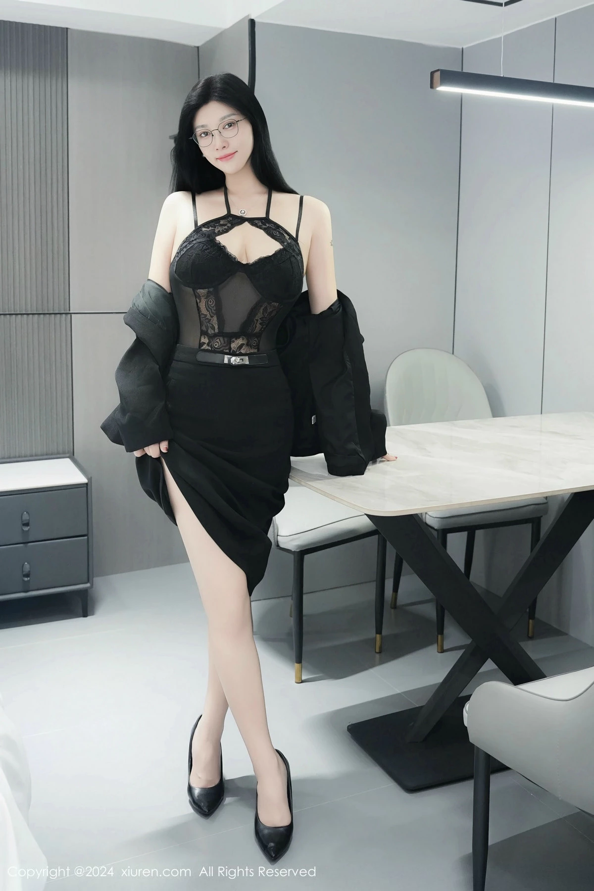 [[XiuRen秀人网]秀人网]No.9639_模特雅茹老师性感黑色西服露黑色情趣内衣秀柔美身姿诱惑写真81P