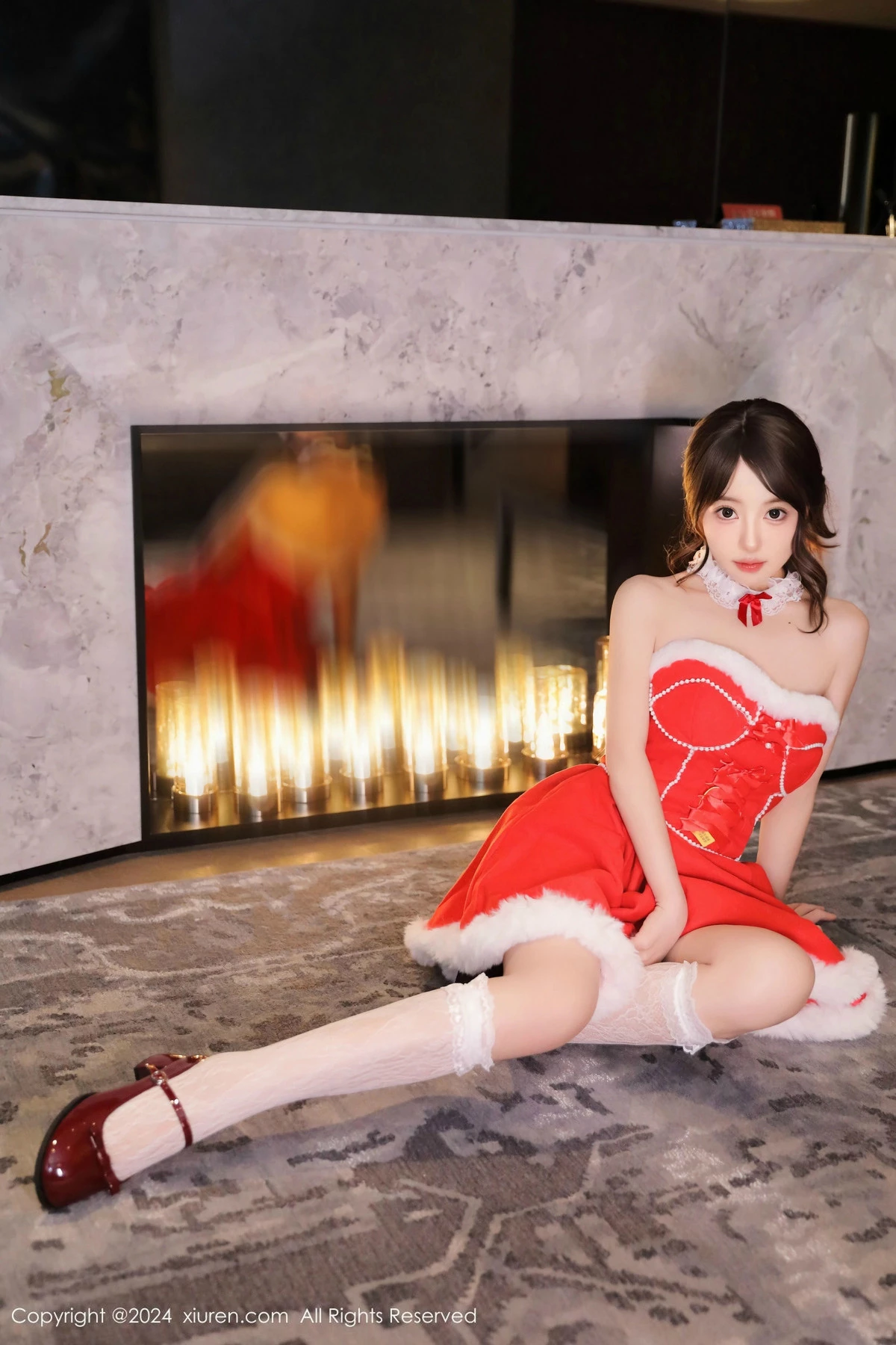 [[XiuRen秀人网]秀人网]No.9650_模特桃妖夭圣诞主题性感红色短裙配白丝袜秀惹火身材诱惑写真78P