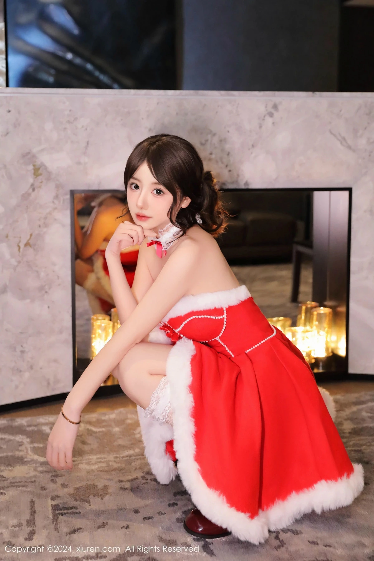 [[XiuRen秀人网]秀人网]No.9650_模特桃妖夭圣诞主题性感红色短裙配白丝袜秀惹火身材诱惑写真78P