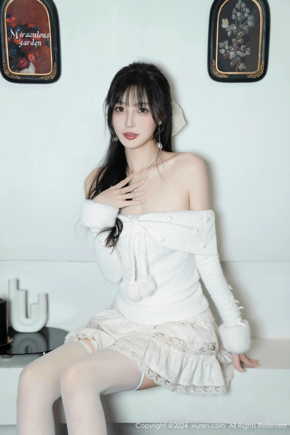 [[XiuRen秀人网]秀人网]No.9658_模特林星阑白色连衣短裙露红色情趣内衣配白丝袜秀美腿诱惑写真93P