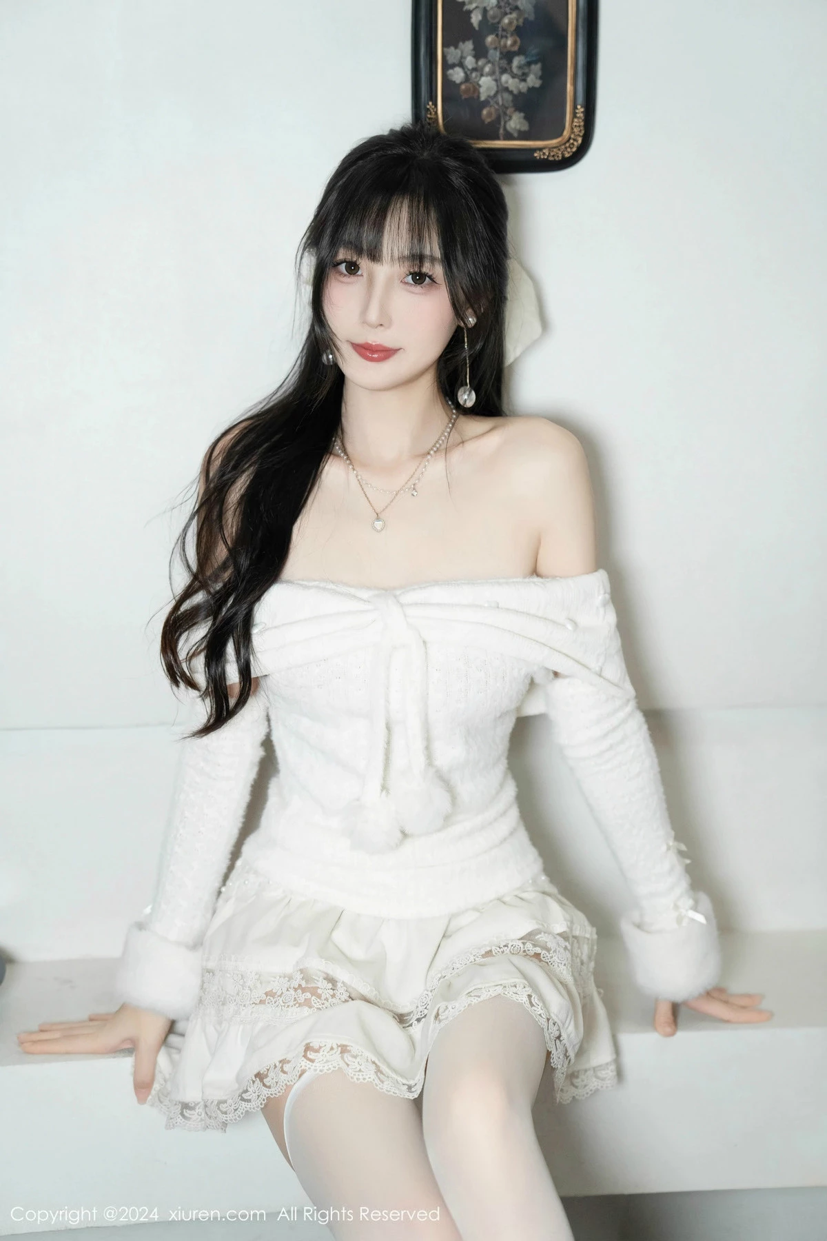 [[XiuRen秀人网]秀人网]No.9658_模特林星阑白色连衣短裙露红色情趣内衣配白丝袜秀美腿诱惑写真93P