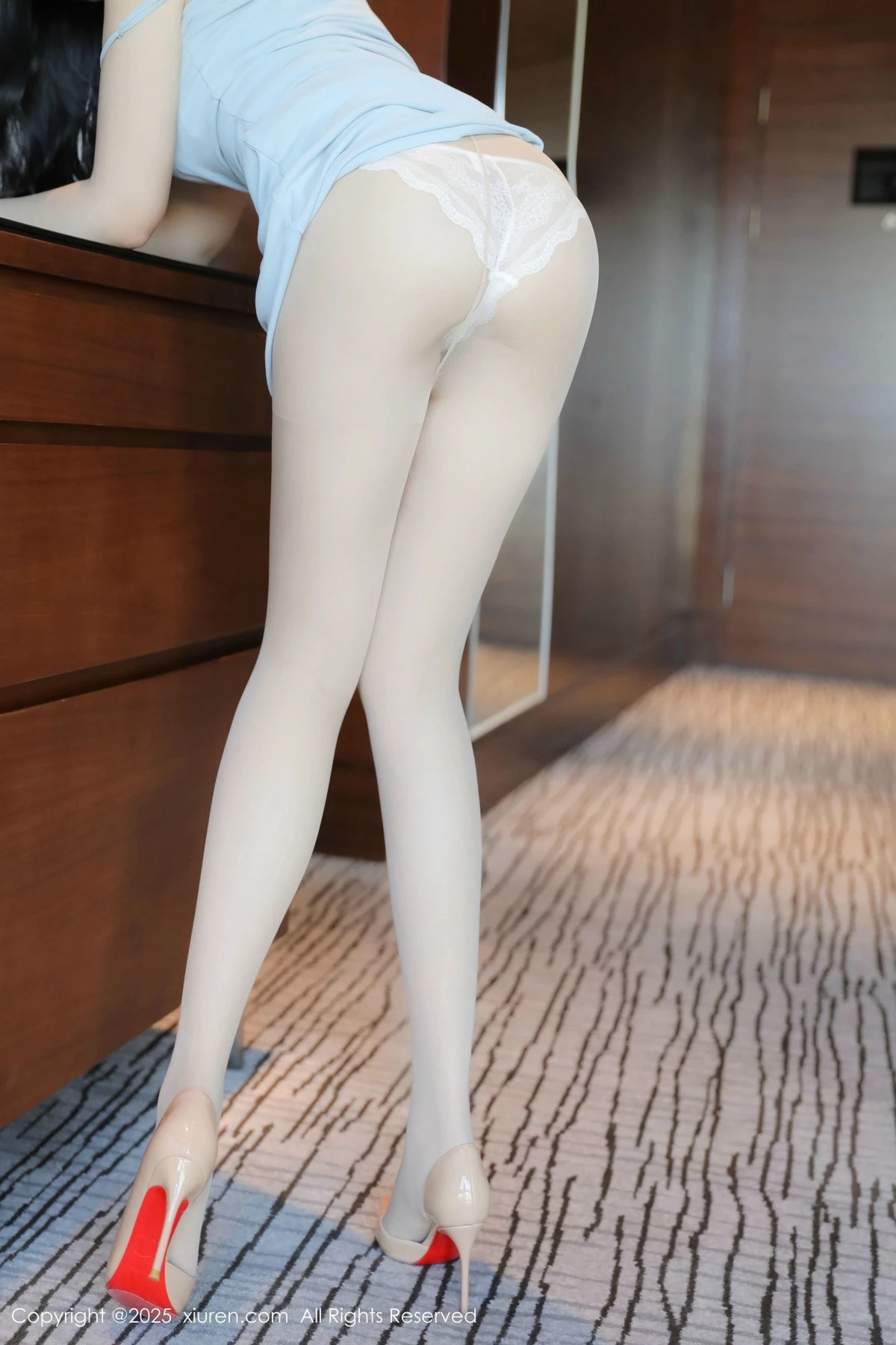 [[XiuRen秀人网]秀人网]No.9801_模特希雅sia私房性感白色蕾丝内衣配超薄肉丝秀丰腴身材诱惑写真83P