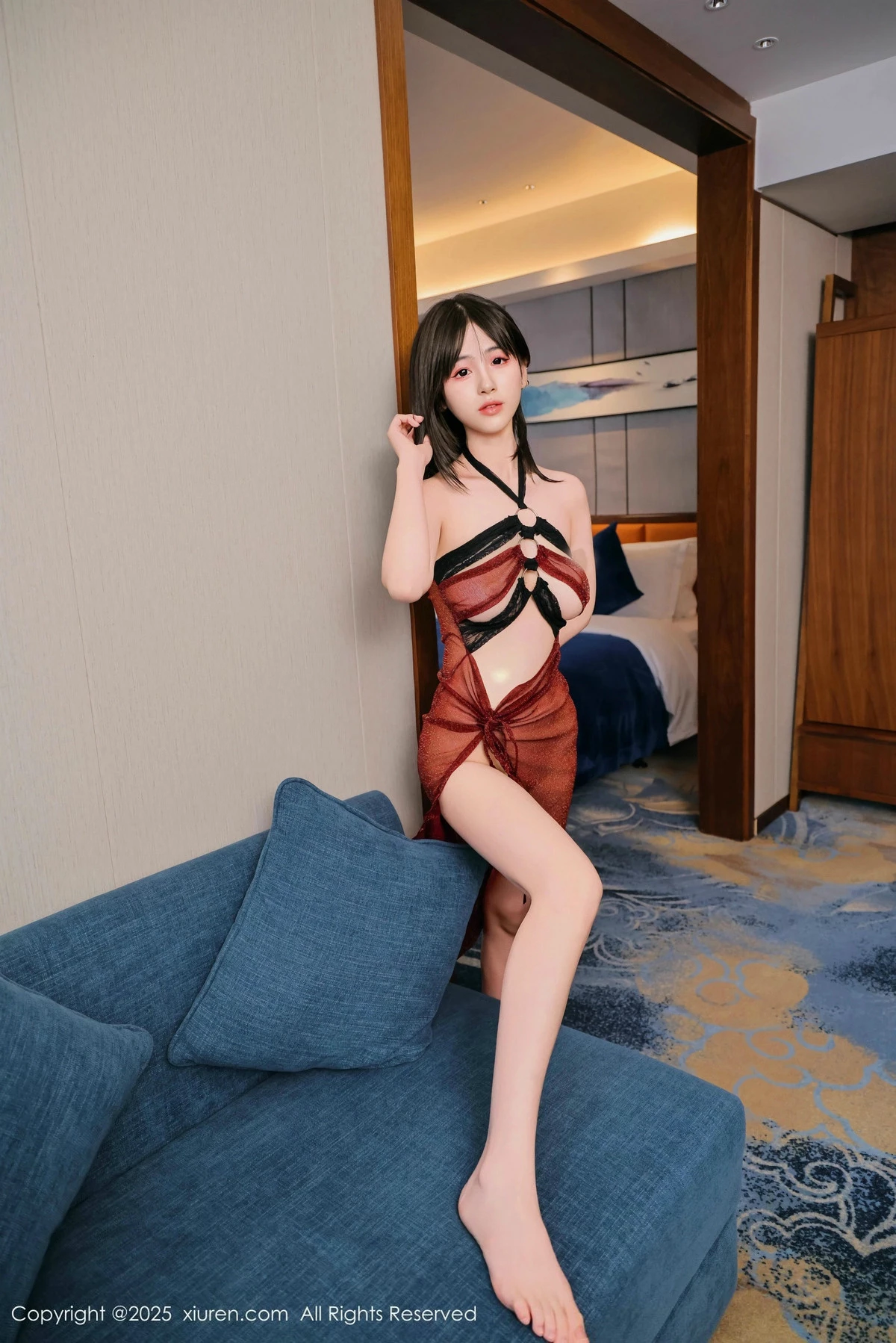 [[XiuRen秀人网]秀人网]No.9804_模特奶芙乔乔性感红黑薄纱古装服饰半脱秀凹凸身材撩人诱惑写真81P