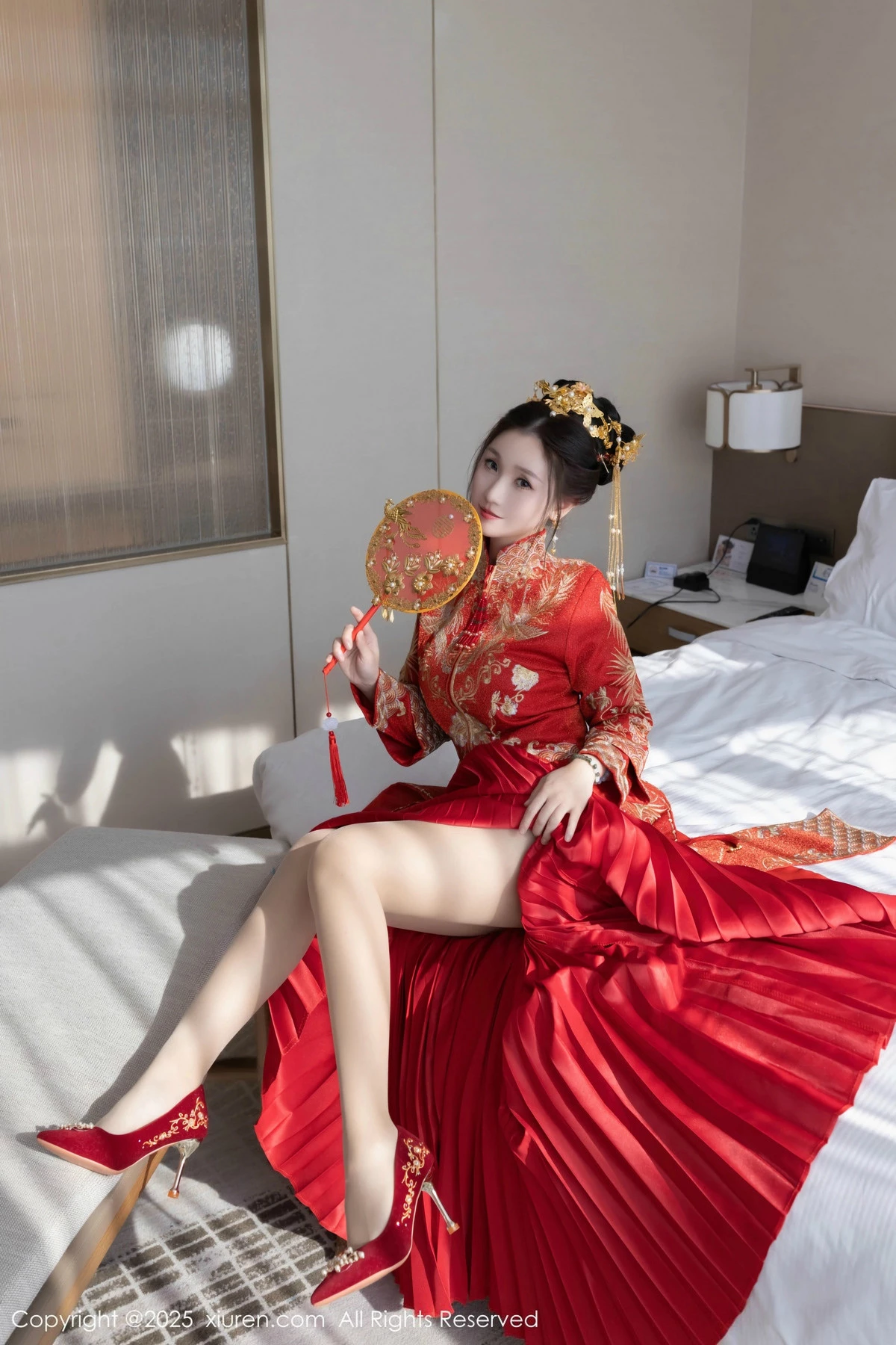 [[XiuRen秀人网]秀人网]No.9811_模特杏子Yada性感新娘装红色情趣内衣配超薄肉丝秀美腿诱惑写真84P