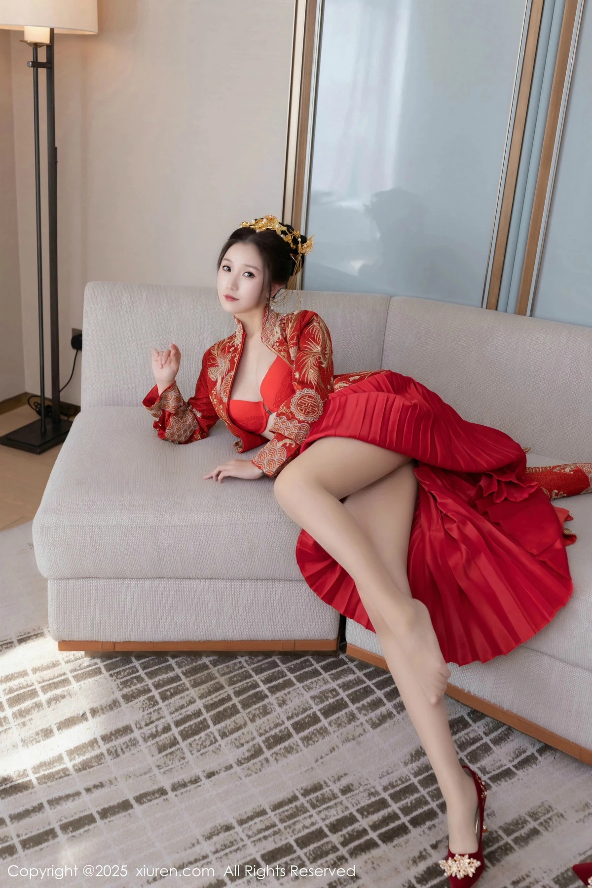 [[XiuRen秀人网]秀人网]No.9811_模特杏子Yada性感新娘装红色情趣内衣配超薄肉丝秀美腿诱惑写真84P