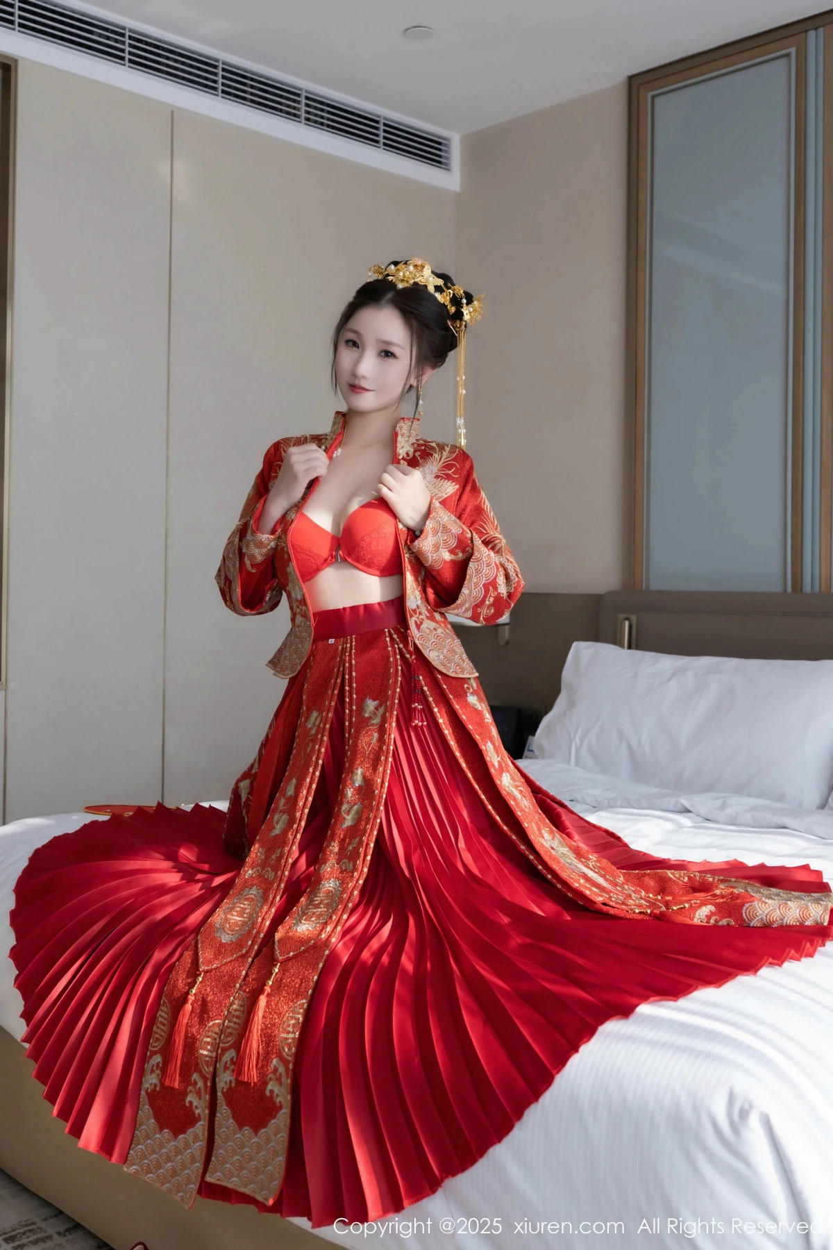 [[XiuRen秀人网]秀人网]No.9811_模特杏子Yada性感新娘装红色情趣内衣配超薄肉丝秀美腿诱惑写真84P